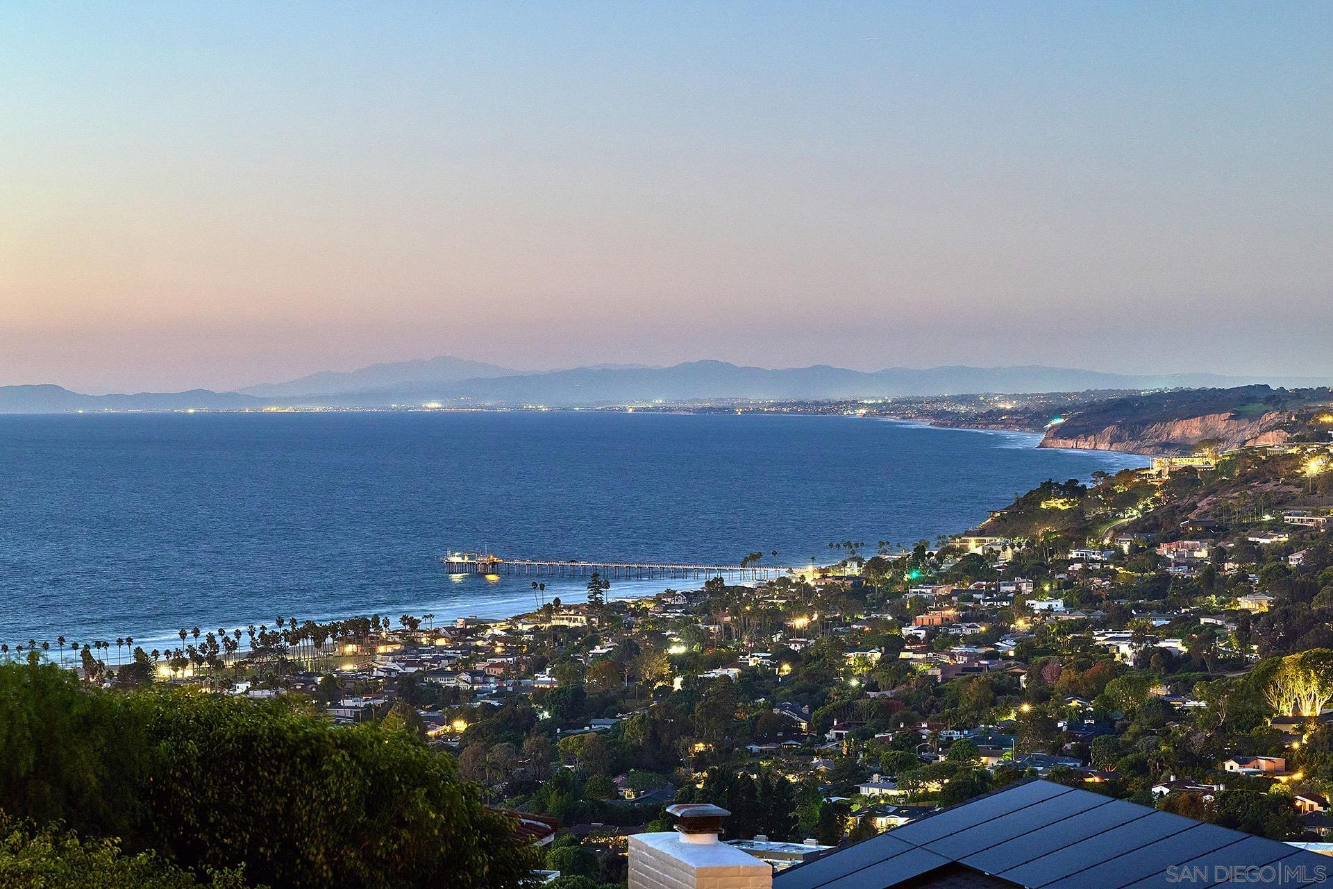 Detail Gallery Image 8 of 35 For 2551  via Viesta, La Jolla,  CA 92037 - 3 Beds | 2/1 Baths