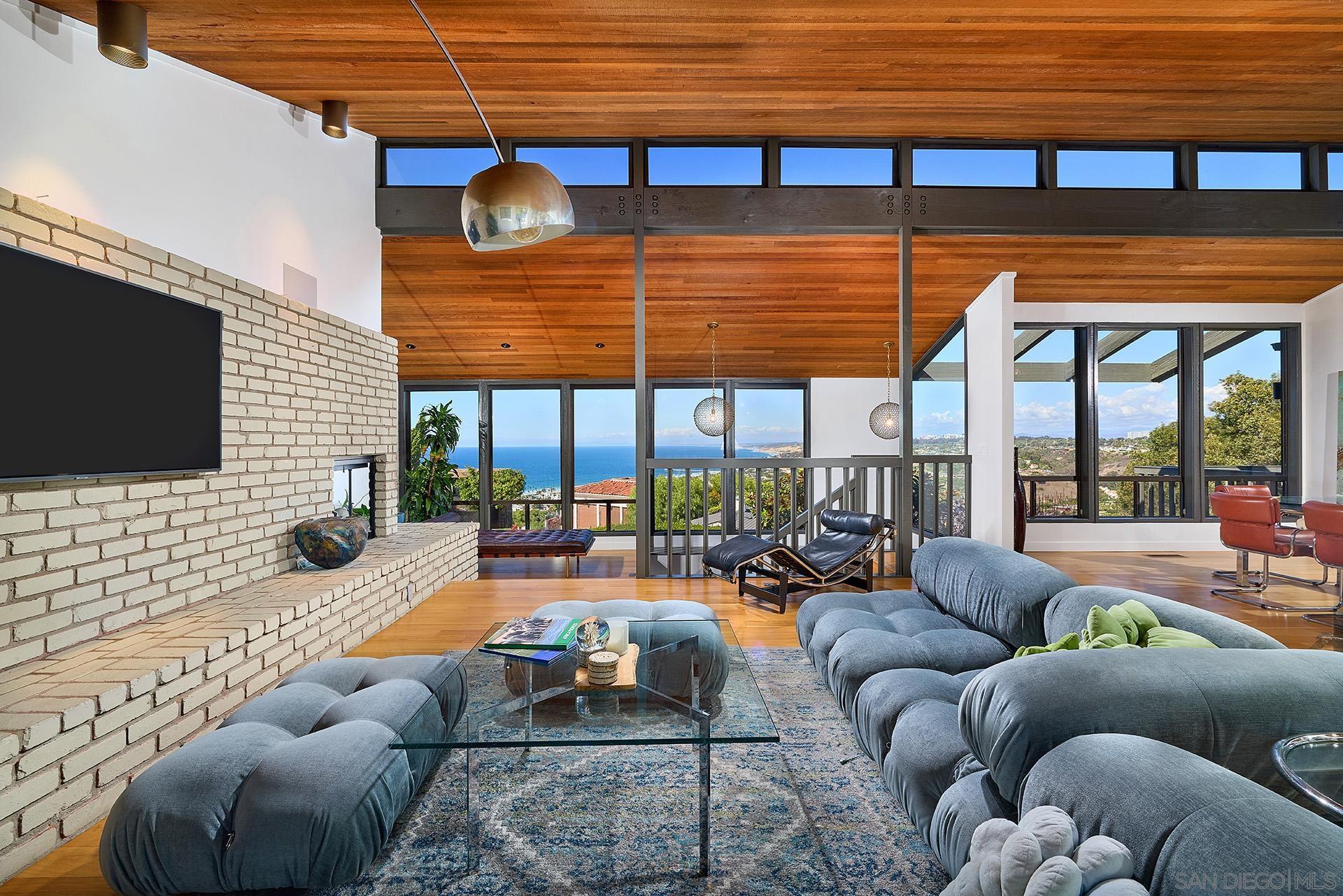 Detail Gallery Image 9 of 35 For 2551  via Viesta, La Jolla,  CA 92037 - 3 Beds | 2/1 Baths