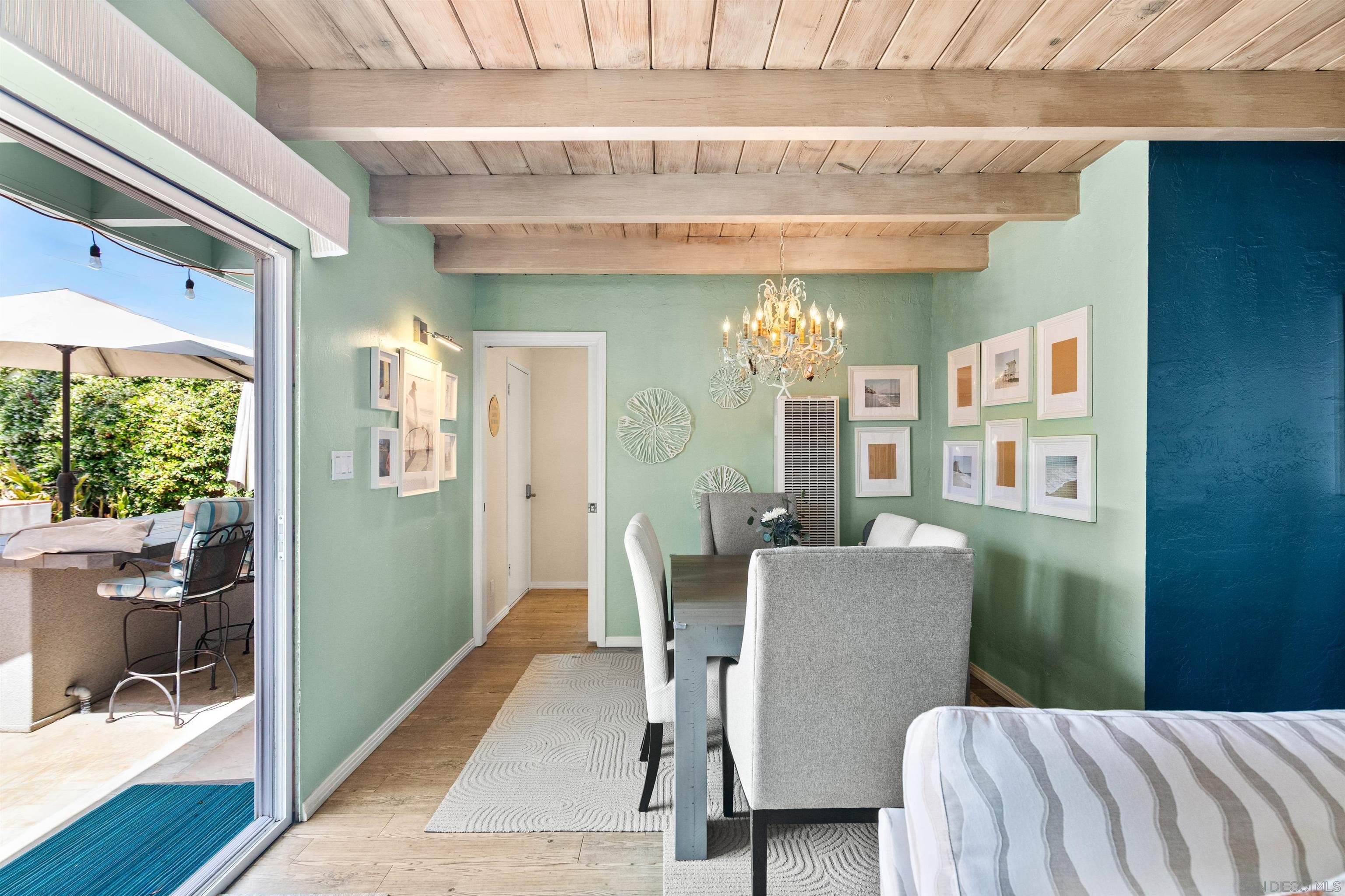 Detail Gallery Image 12 of 52 For 1162  Law St, San Diego,  CA 92109 - 3 Beds | 2/1 Baths