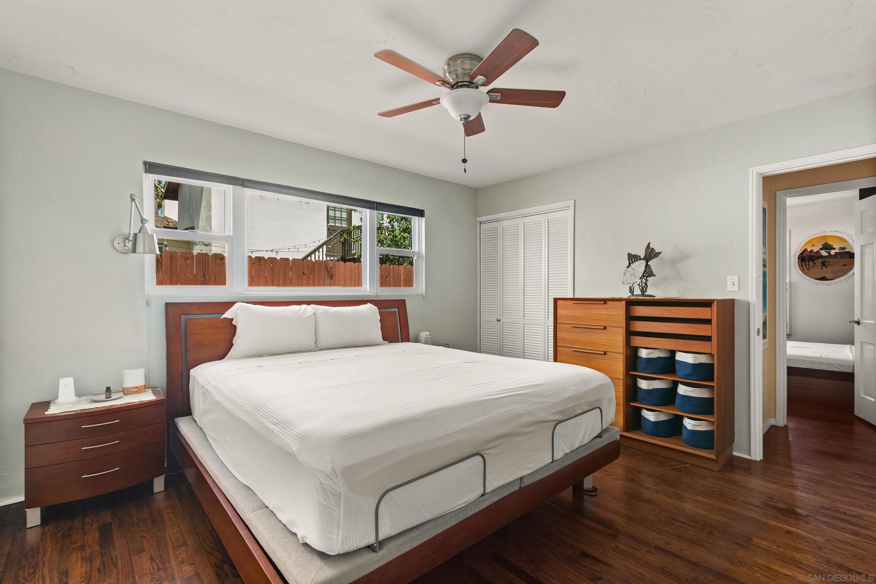 Detail Gallery Image 17 of 52 For 1162  Law St, San Diego,  CA 92109 - 3 Beds | 2/1 Baths