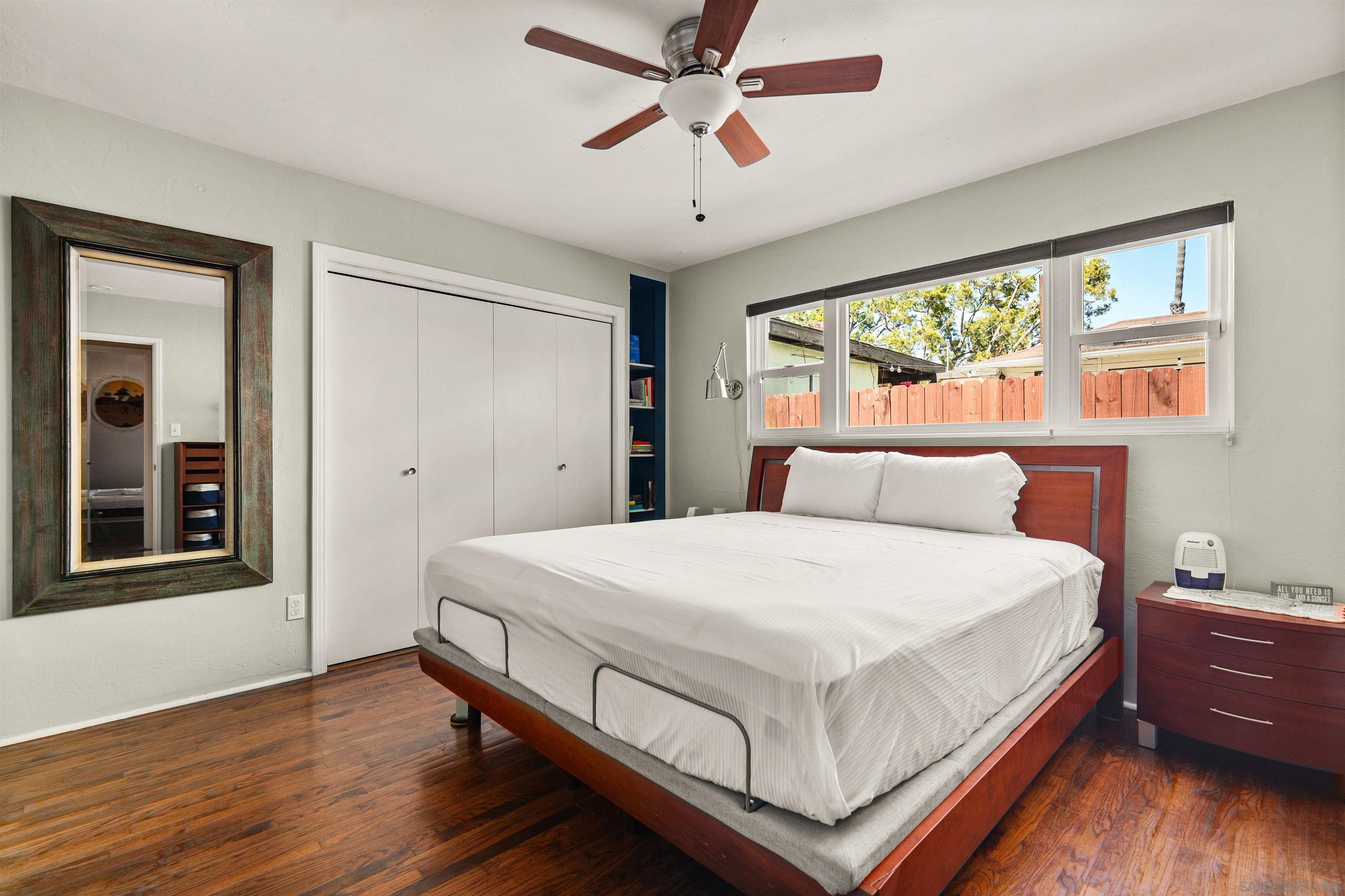 Detail Gallery Image 18 of 52 For 1162  Law St, San Diego,  CA 92109 - 3 Beds | 2/1 Baths