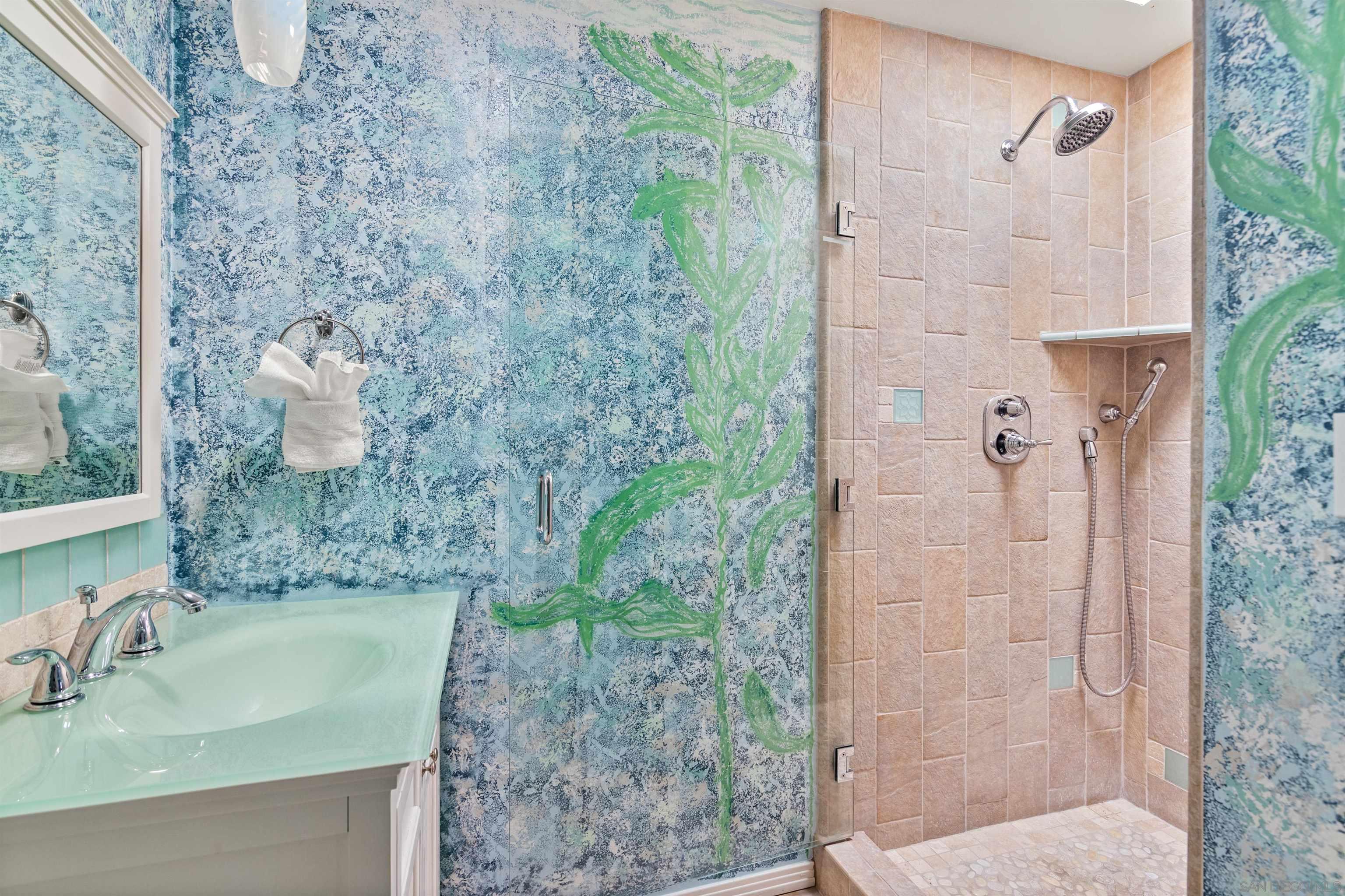 Detail Gallery Image 46 of 52 For 1162  Law St, San Diego,  CA 92109 - 3 Beds | 2/1 Baths