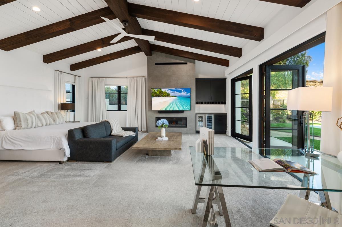 Detail Gallery Image 20 of 44 For 8069  Entrada De Luz E, San Diego,  CA 92127 - 5 Beds | 5/1 Baths