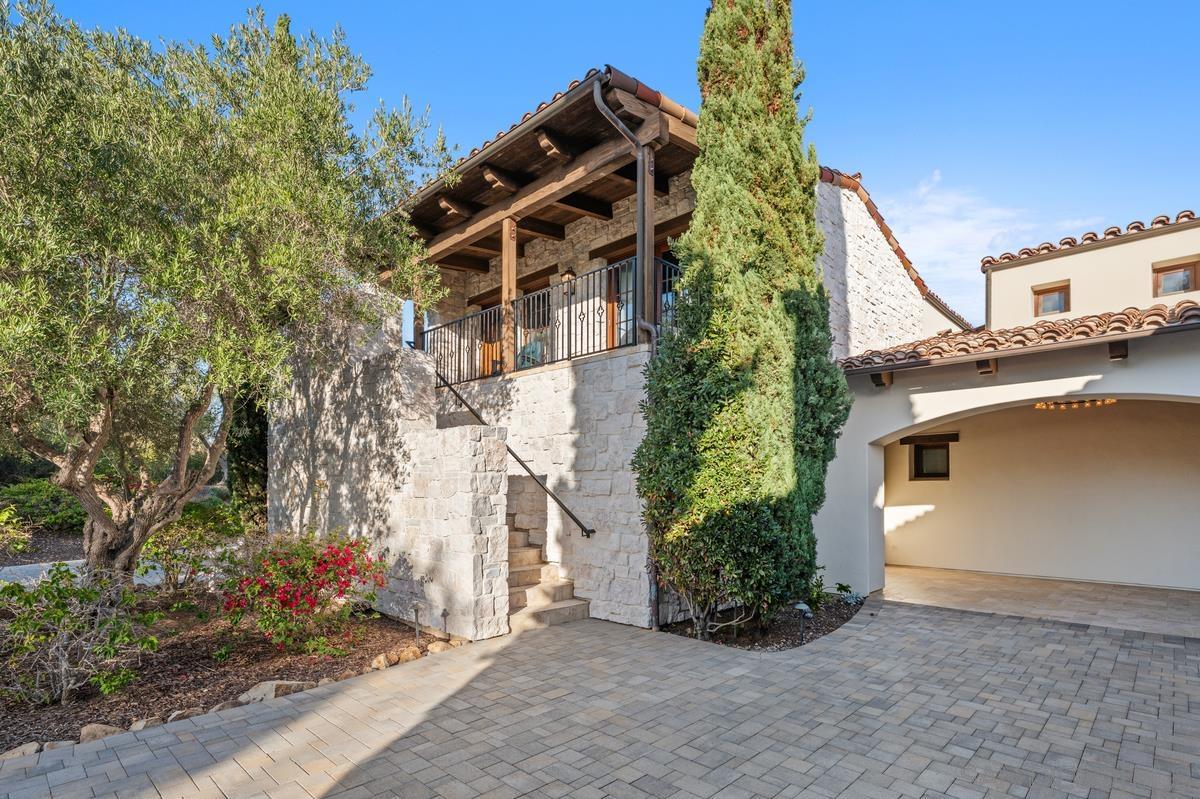 Detail Gallery Image 29 of 44 For 8069  Entrada De Luz E, San Diego,  CA 92127 - 5 Beds | 5/1 Baths