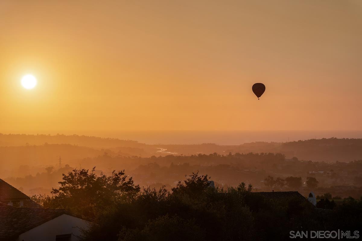 Detail Gallery Image 41 of 44 For 8069  Entrada De Luz E, San Diego,  CA 92127 - 5 Beds | 5/1 Baths