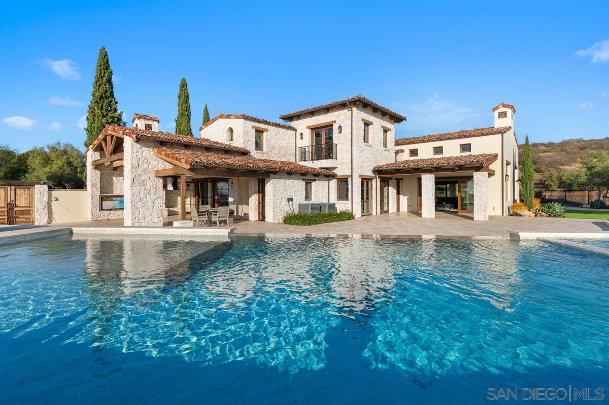 Detail Gallery Image 42 of 44 For 8069  Entrada De Luz E, San Diego,  CA 92127 - 5 Beds | 5/1 Baths