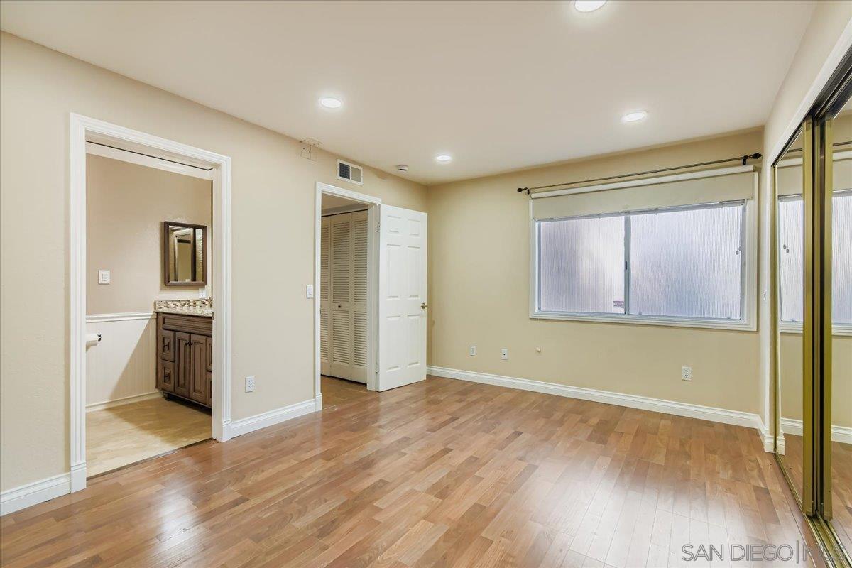 Detail Gallery Image 21 of 34 For 11313  Avenida De Los Lobos  #B,  San Diego,  CA 92127 - 3 Beds | 2 Baths