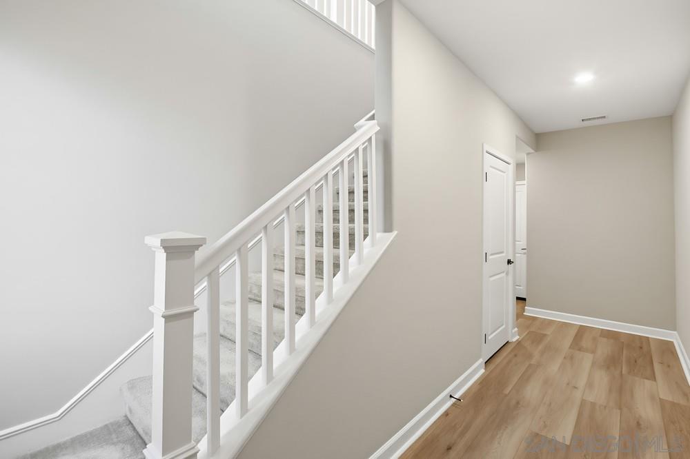 Detail Gallery Image 3 of 36 For 7952  Belluno Way, San Diego,  CA 92126 - 2 Beds | 2 Baths