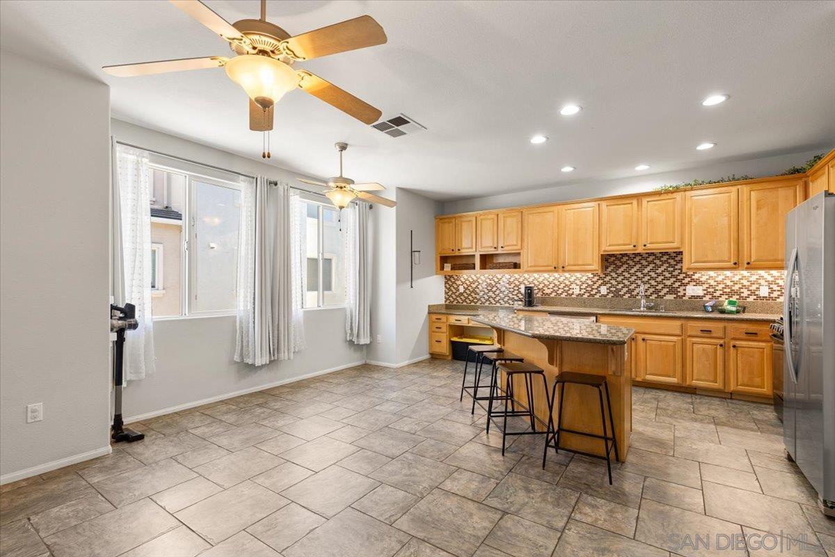 Detail Gallery Image 2 of 21 For 272  Indiana Ave, El Cajon,  CA 92020 - 3 Beds | 2/1 Baths