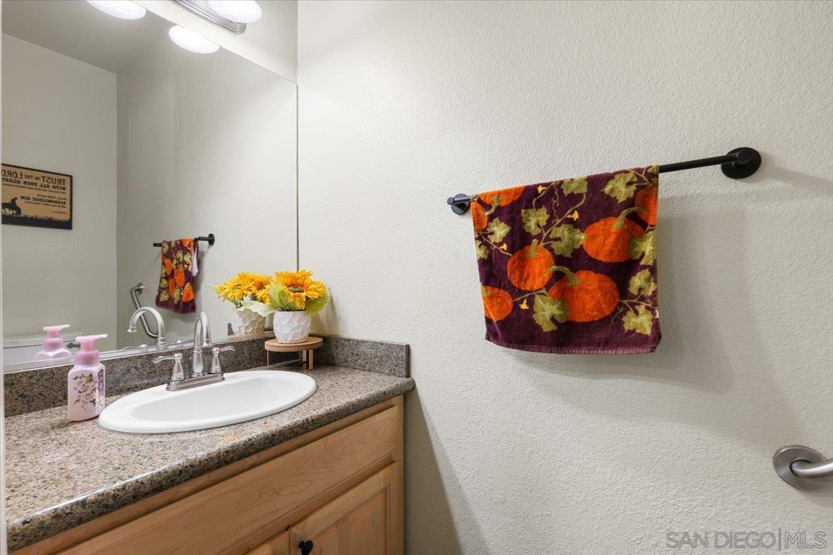 Detail Gallery Image 15 of 21 For 272  Indiana Ave, El Cajon,  CA 92020 - 3 Beds | 2/1 Baths