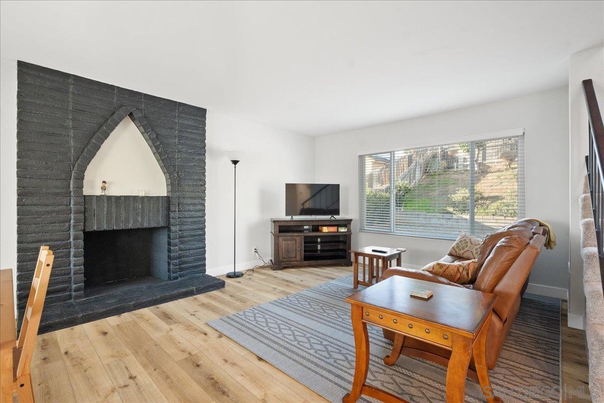 Detail Gallery Image 4 of 32 For 826  Terrace Ave, Escondido,  CA 92026 - 4 Beds | 2/1 Baths