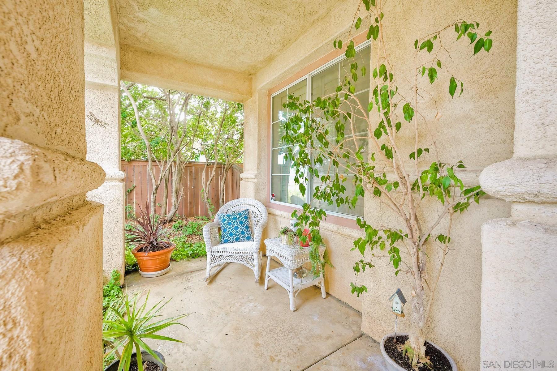 Detail Gallery Image 3 of 17 For 12244  Arucauna Way, San Diego,  CA 92129 - 4 Beds | 2/1 Baths