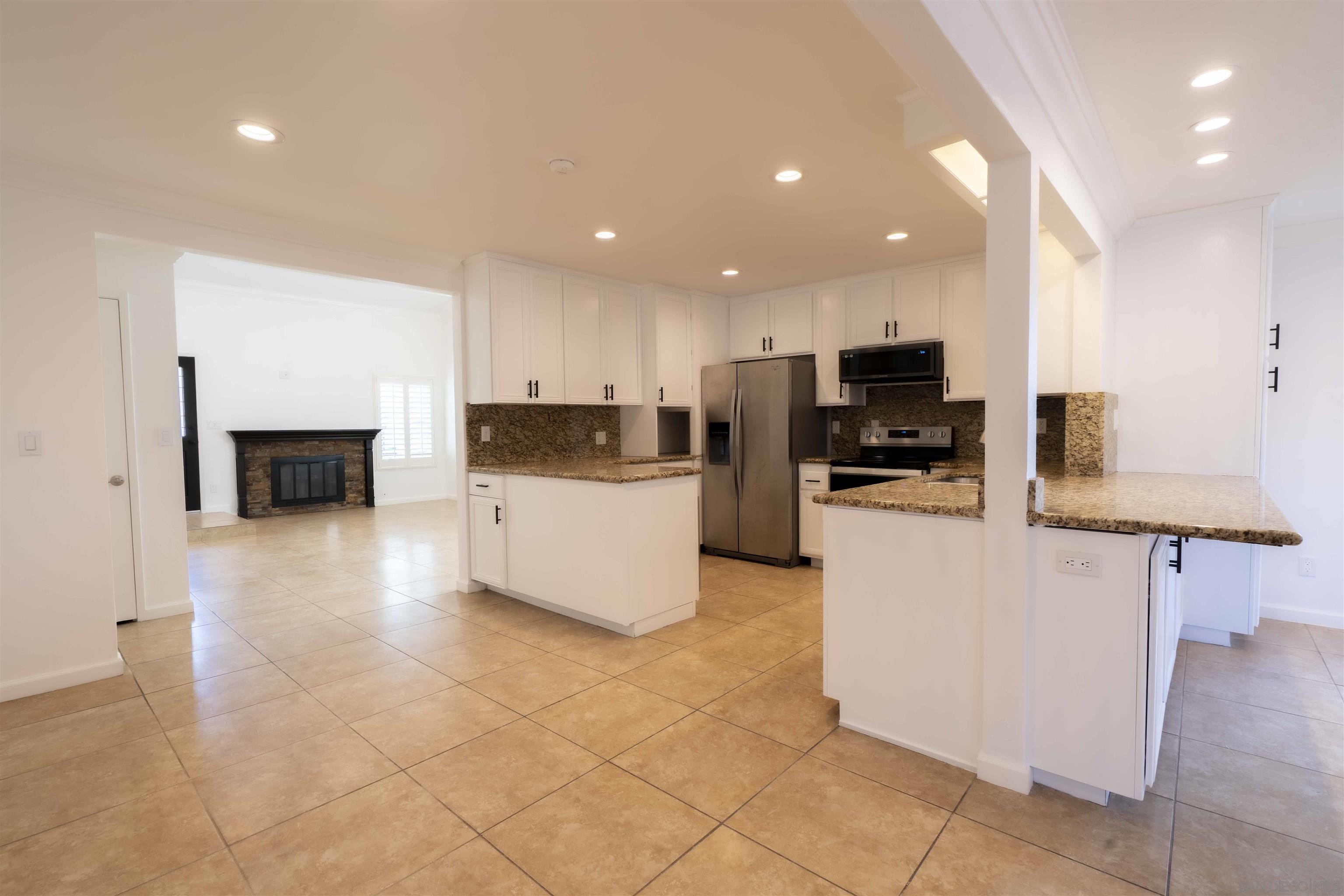 Detail Gallery Image 12 of 51 For 10858  Buggywhip Dr, Spring Valley,  CA 91978 - 4 Beds | 2 Baths