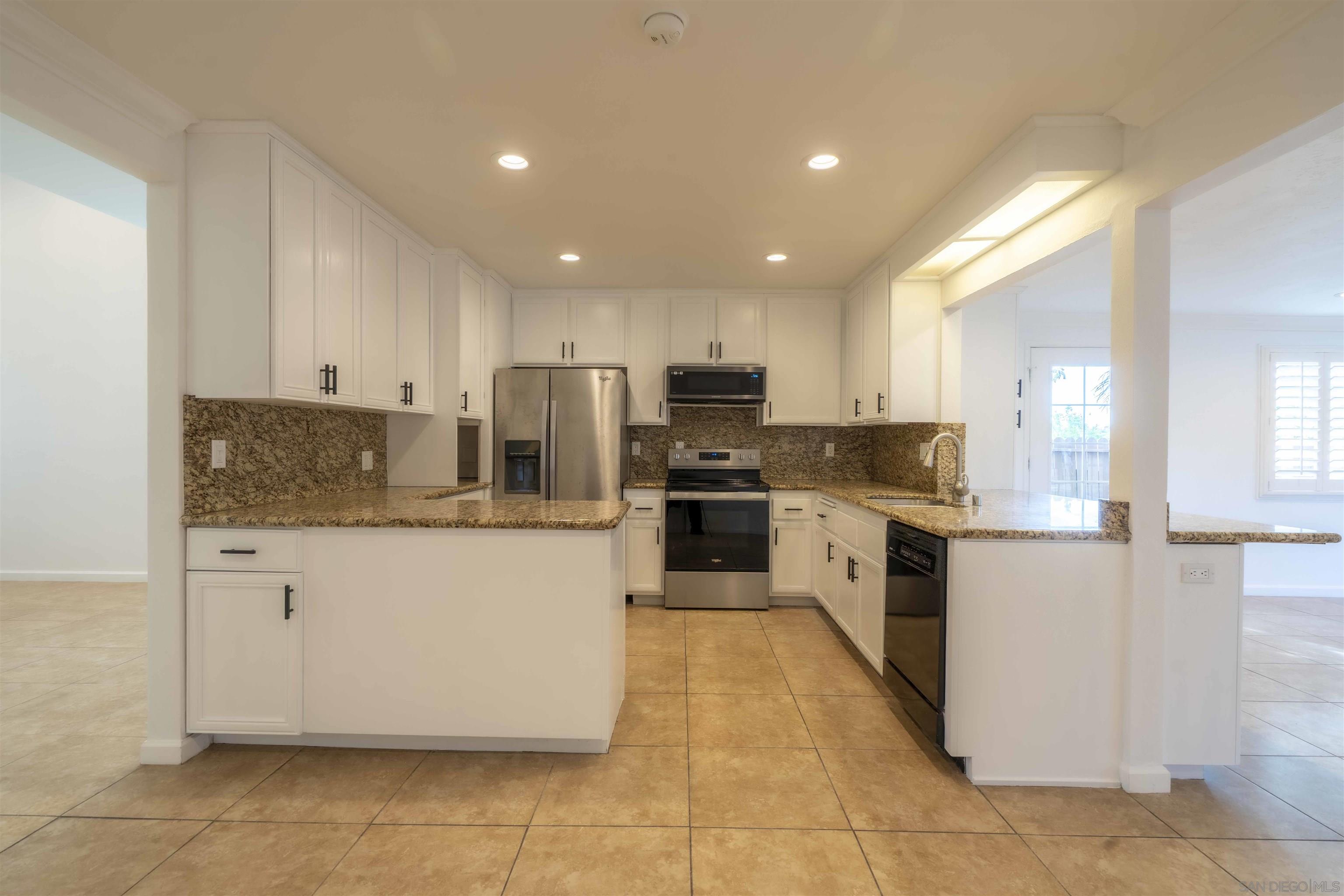 Detail Gallery Image 13 of 51 For 10858  Buggywhip Dr, Spring Valley,  CA 91978 - 4 Beds | 2 Baths