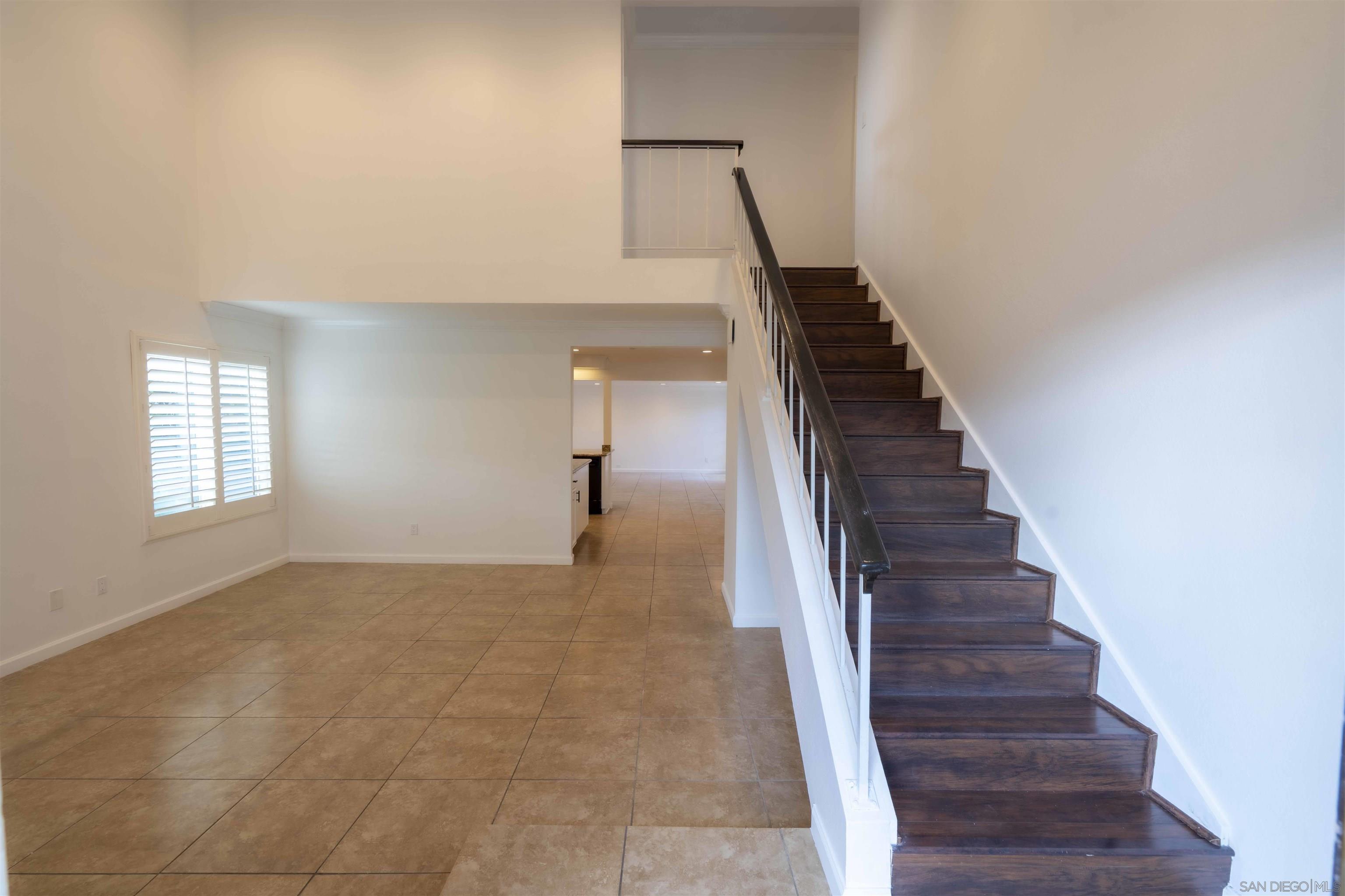 Detail Gallery Image 8 of 51 For 10858  Buggywhip Dr, Spring Valley,  CA 91978 - 4 Beds | 2 Baths