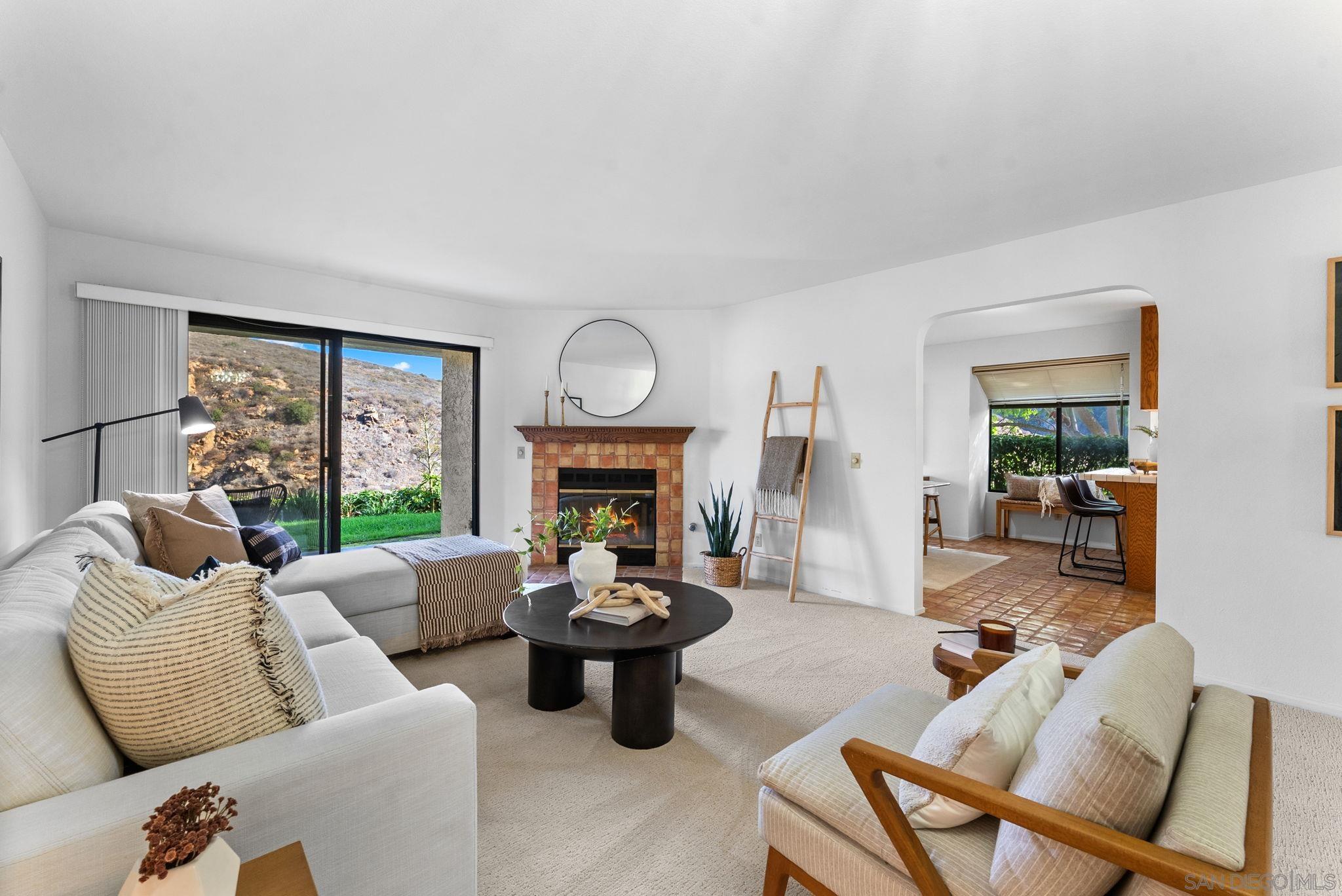 Front Image Thumbnail for SD250044336