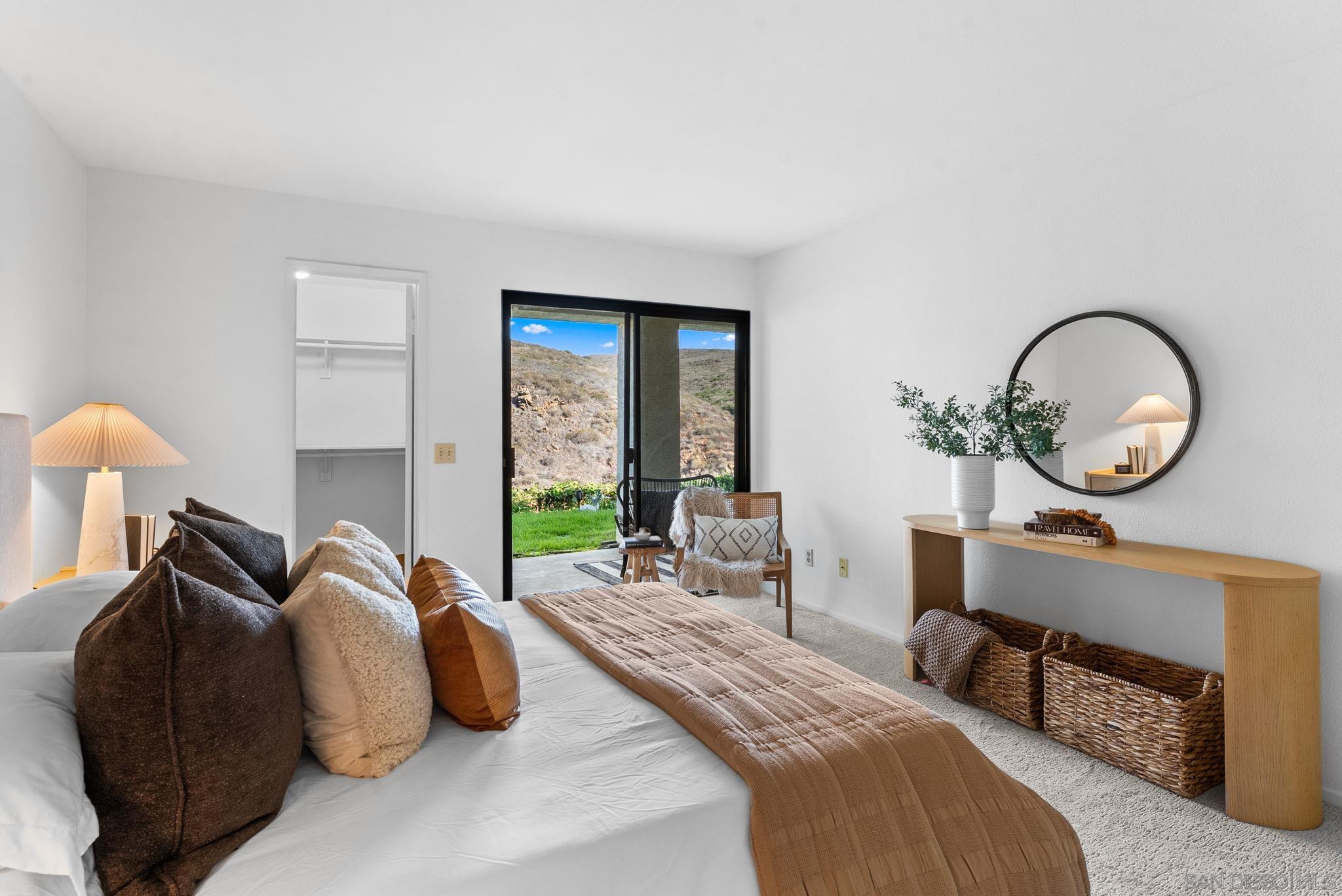 Detail Gallery Image 11 of 26 For 3148  Vista Grande, Carlsbad,  CA 92009 - 3 Beds | 2 Baths