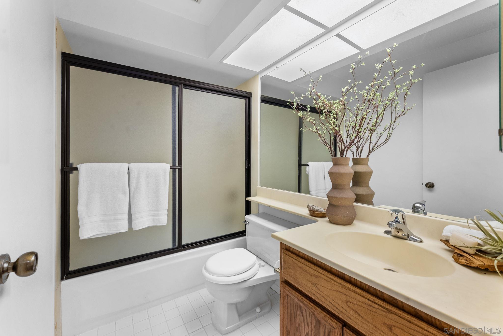 Detail Gallery Image 17 of 26 For 3148  Vista Grande, Carlsbad,  CA 92009 - 3 Beds | 2 Baths