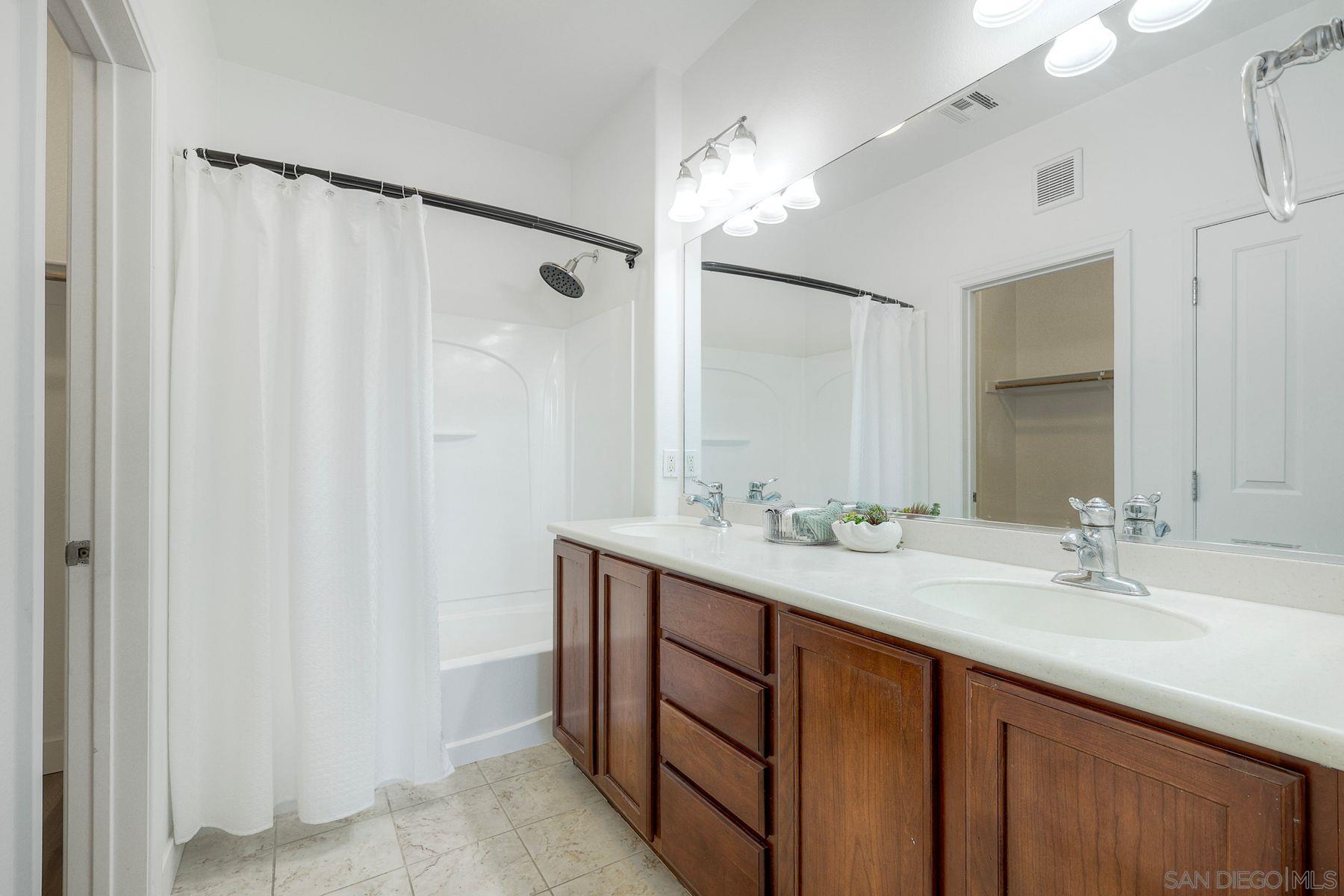 Detail Gallery Image 18 of 31 For 1801  Clare Ln, Santee,  CA 92071 - 2 Beds | 2/1 Baths