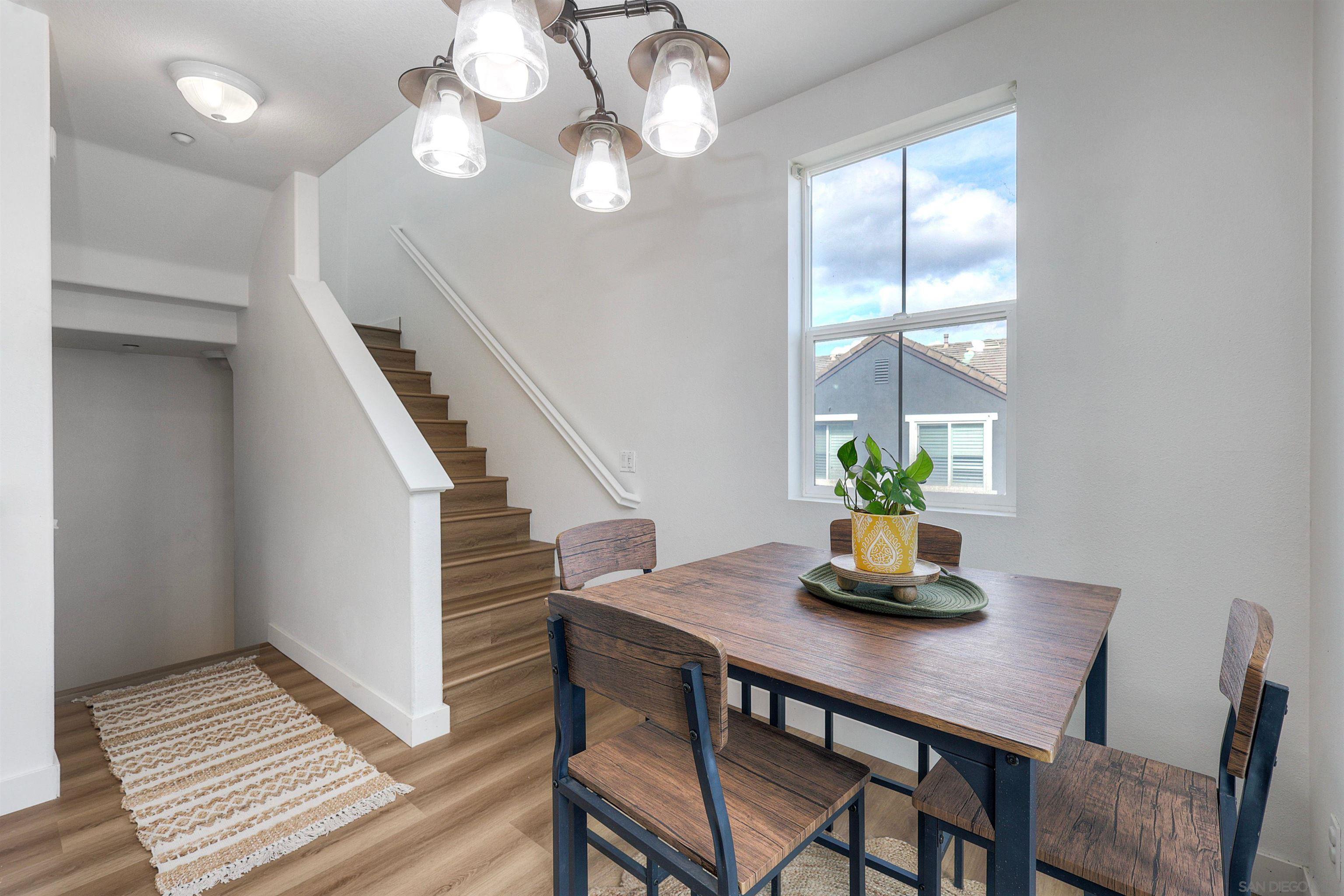 Detail Gallery Image 4 of 31 For 1801  Clare Ln, Santee,  CA 92071 - 2 Beds | 2/1 Baths