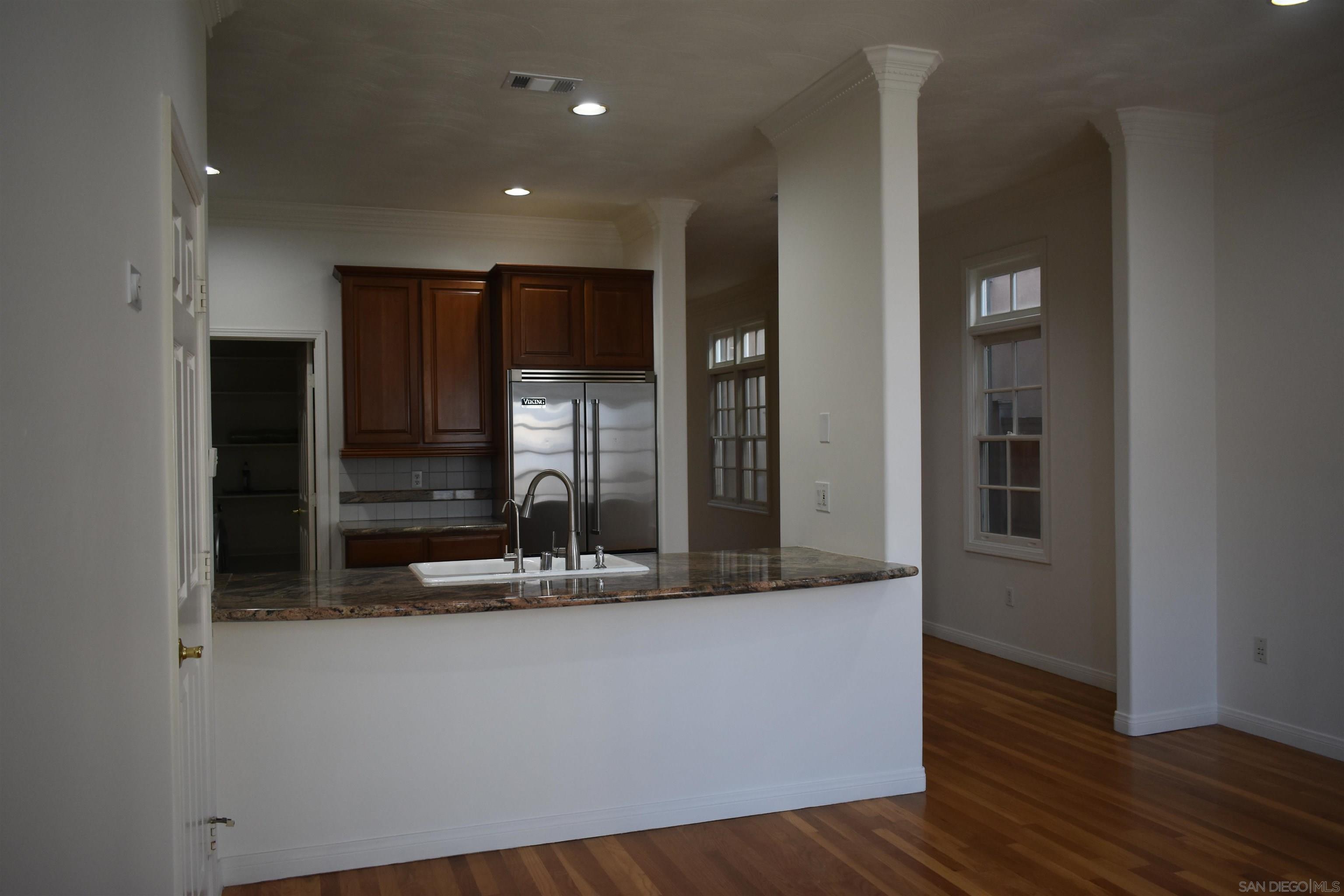 Detail Gallery Image 15 of 32 For 343  G Avenue, Coronado,  CA 92118 - 4 Beds | 2/1 Baths