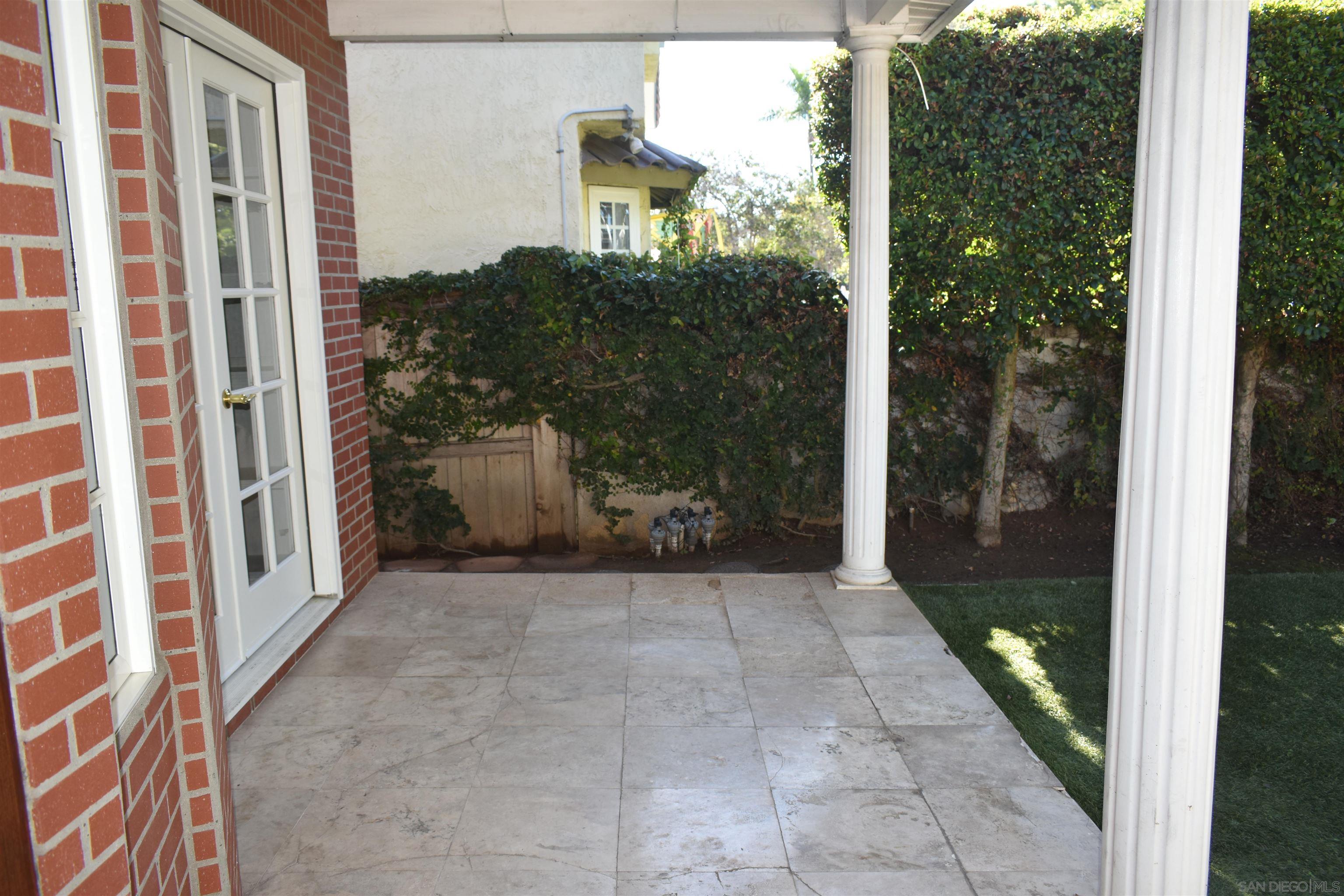 Detail Gallery Image 5 of 32 For 343  G Avenue, Coronado,  CA 92118 - 4 Beds | 2/1 Baths