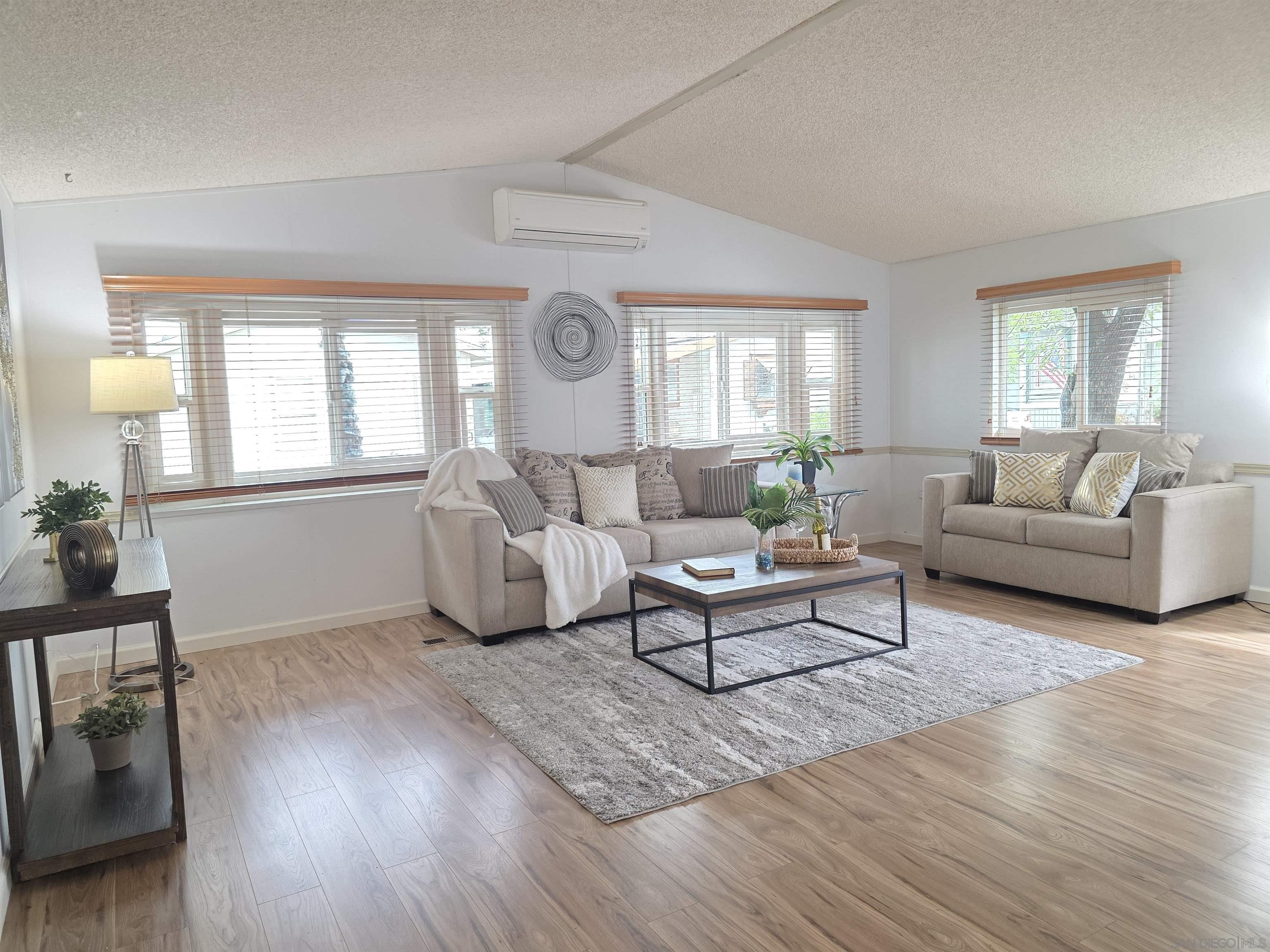 Detail Gallery Image 2 of 41 For 4832  Old Cliffs Rd, San Diego,  CA 92120 - 2 Beds | 2 Baths