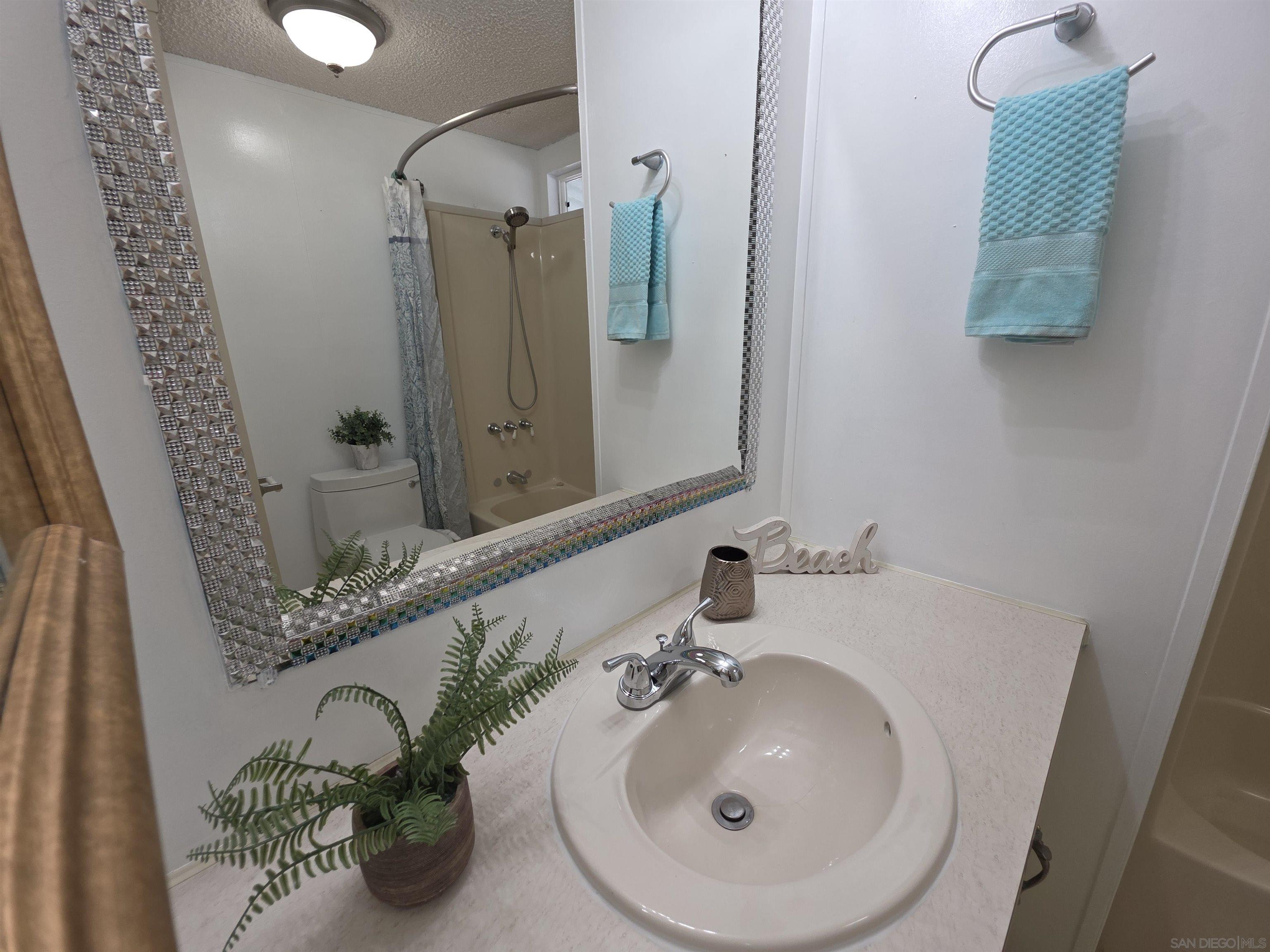 Detail Gallery Image 17 of 41 For 4832  Old Cliffs Rd, San Diego,  CA 92120 - 2 Beds | 2 Baths