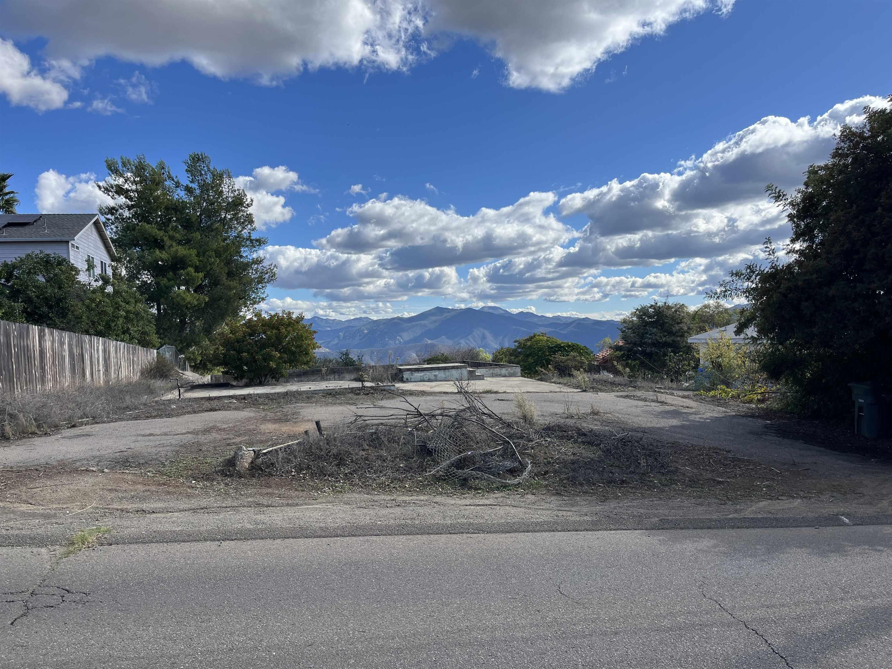 Front Image Thumbnail for SD250044348