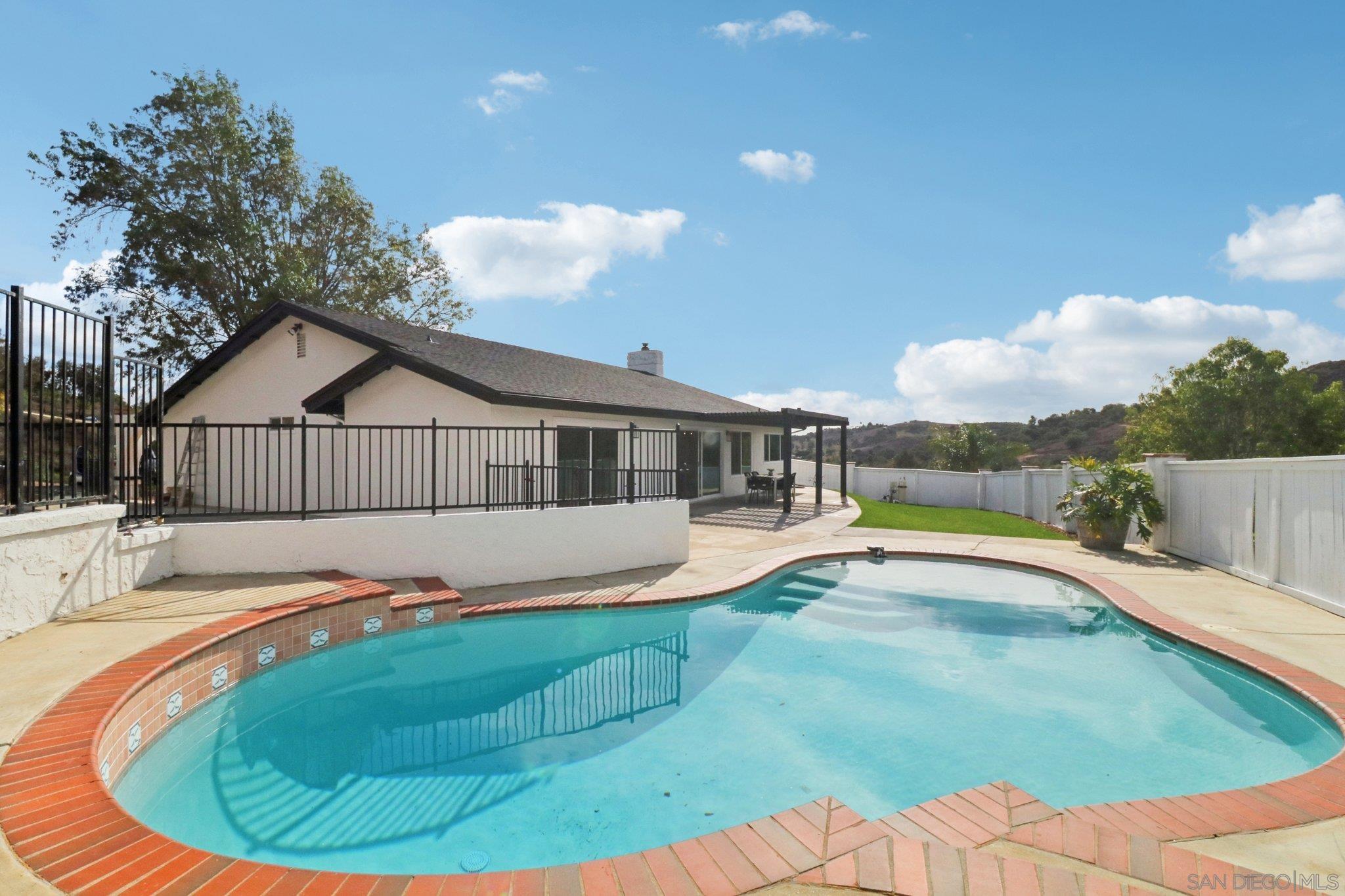 Detail Gallery Image 19 of 26 For 4667  La Canada Rd, Fallbrook,  CA 92028 - 5 Beds | 3 Baths