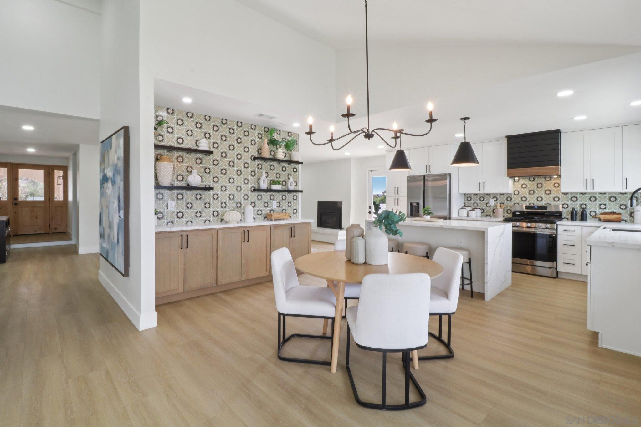 Detail Gallery Image 5 of 26 For 4667  La Canada Rd, Fallbrook,  CA 92028 - 5 Beds | 3 Baths