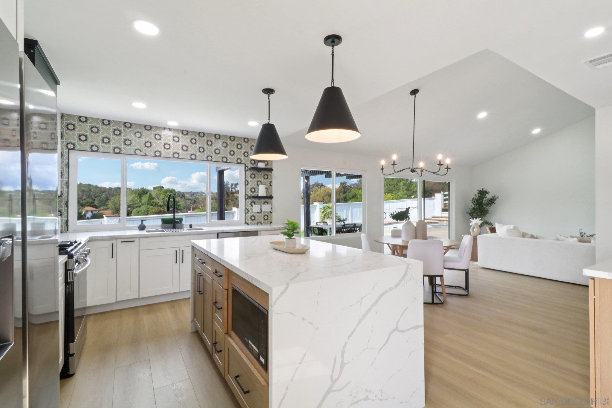 Detail Gallery Image 6 of 26 For 4667  La Canada Rd, Fallbrook,  CA 92028 - 5 Beds | 3 Baths