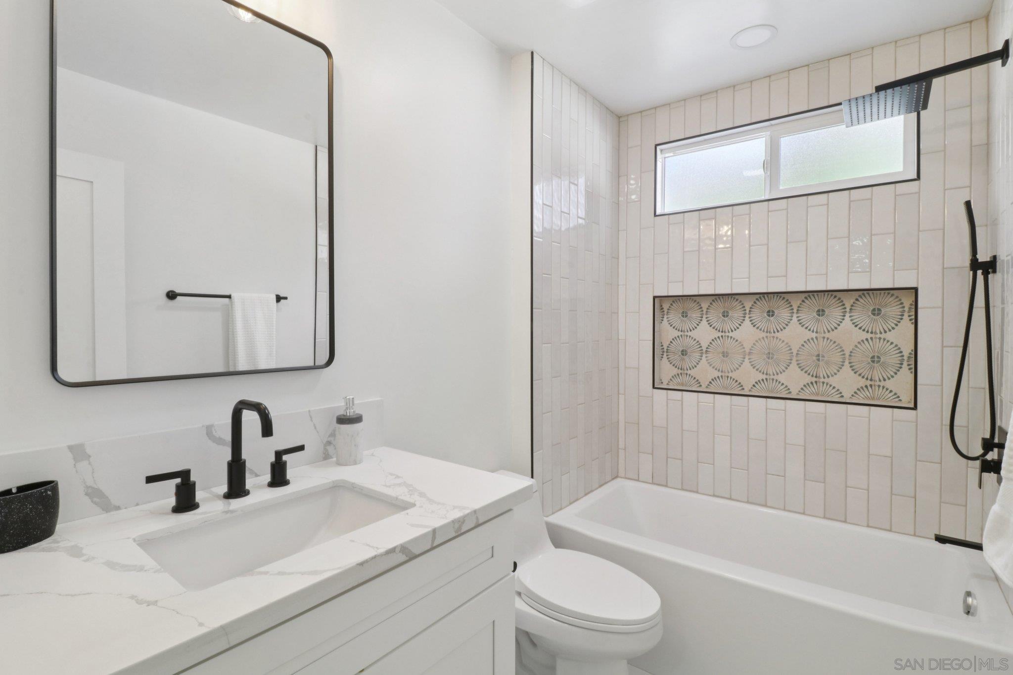 Detail Gallery Image 8 of 26 For 4667  La Canada Rd, Fallbrook,  CA 92028 - 5 Beds | 3 Baths