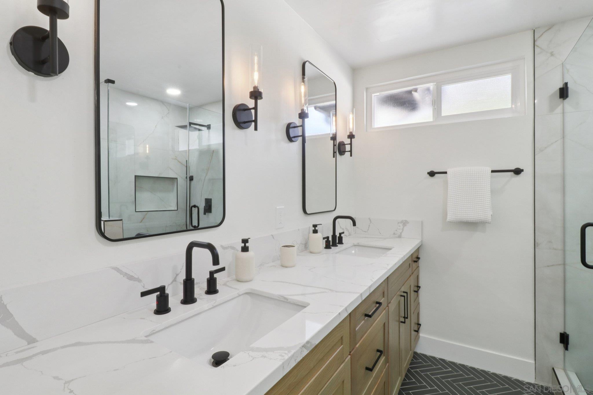 Detail Gallery Image 9 of 26 For 4667  La Canada Rd, Fallbrook,  CA 92028 - 5 Beds | 3 Baths