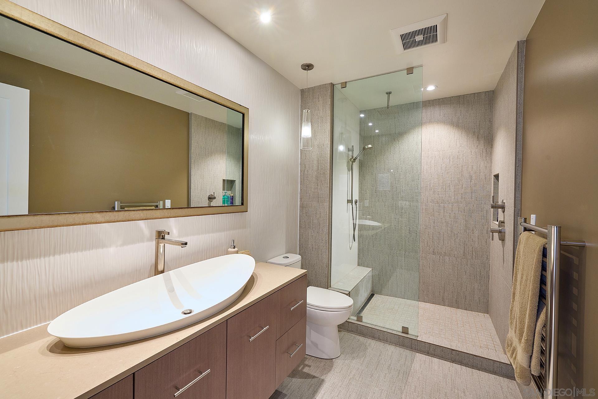 Detail Gallery Image 18 of 21 For 1526  Ynez Pl, Coronado,  CA 92118 - 3 Beds | 2/1 Baths