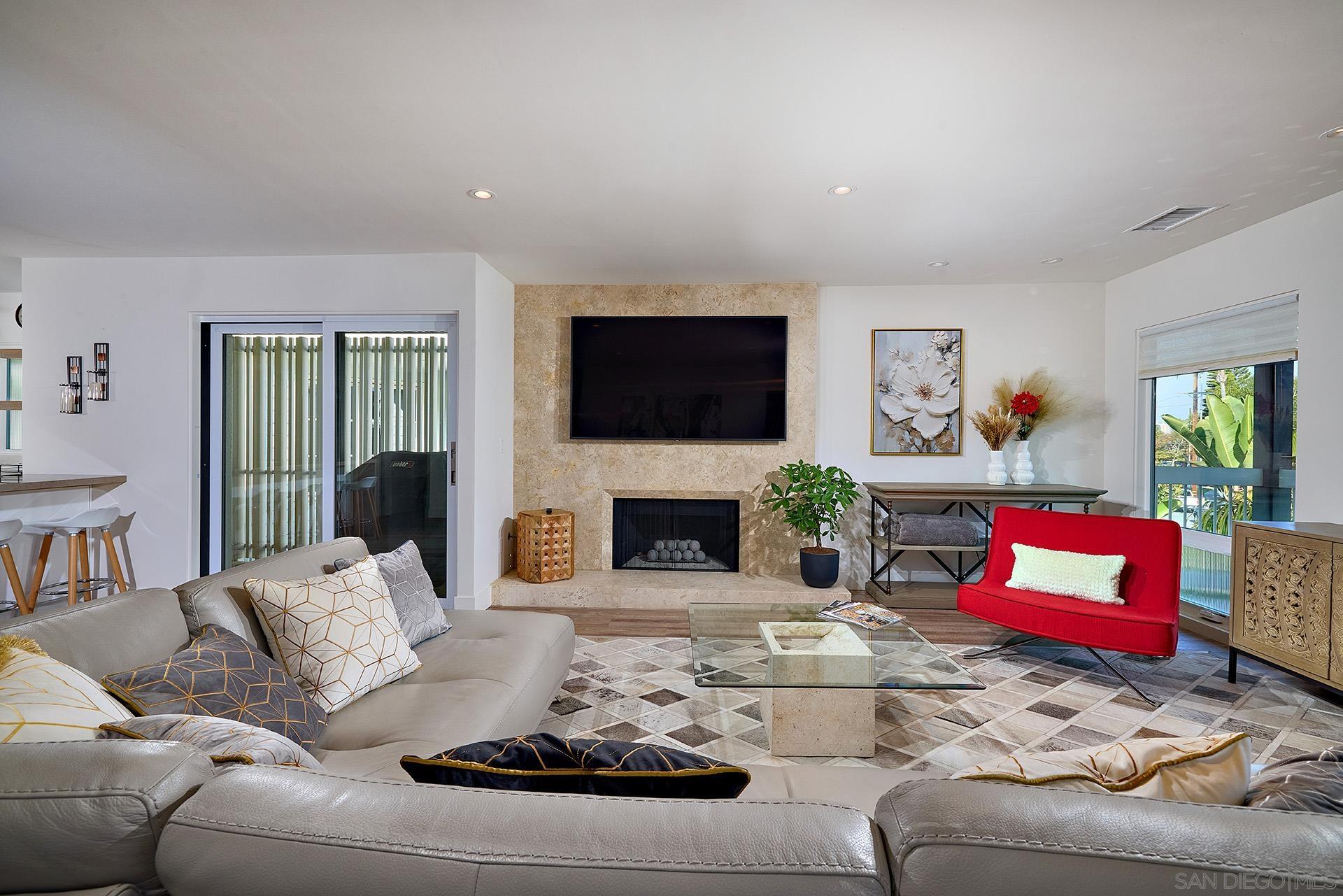 Detail Gallery Image 3 of 21 For 1526  Ynez Pl, Coronado,  CA 92118 - 3 Beds | 2/1 Baths