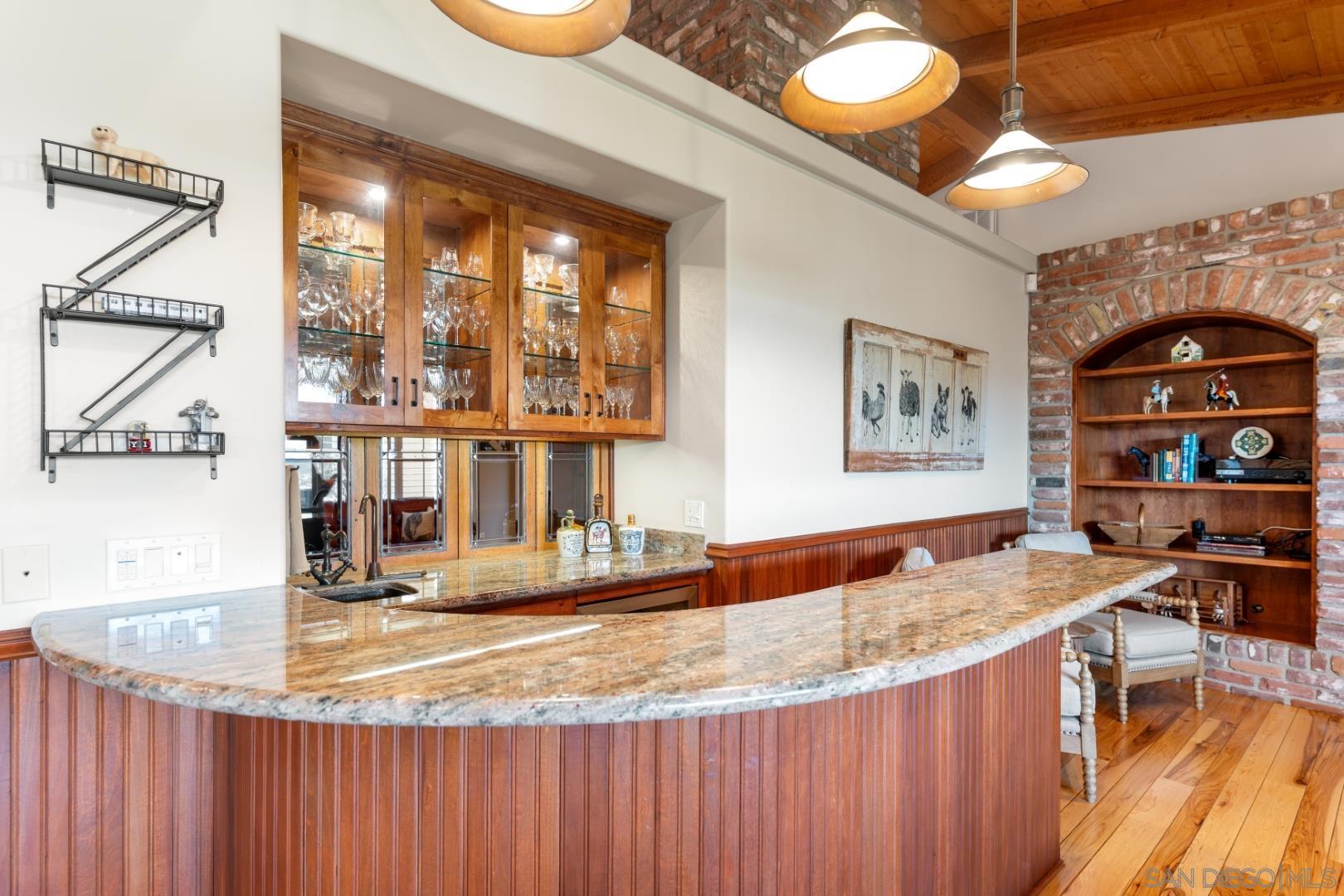 Detail Gallery Image 14 of 60 For 1609  Santa Margarita Drive, Fallbrook,  CA 92028 - 4 Beds | 4/1 Baths