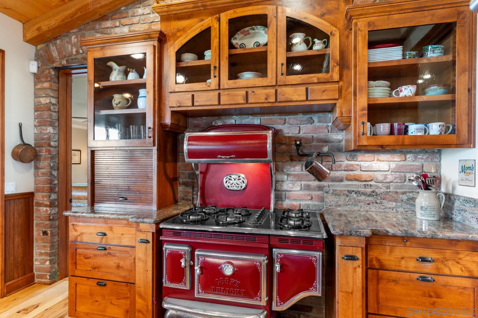 Detail Gallery Image 18 of 60 For 1609  Santa Margarita Drive, Fallbrook,  CA 92028 - 4 Beds | 4/1 Baths