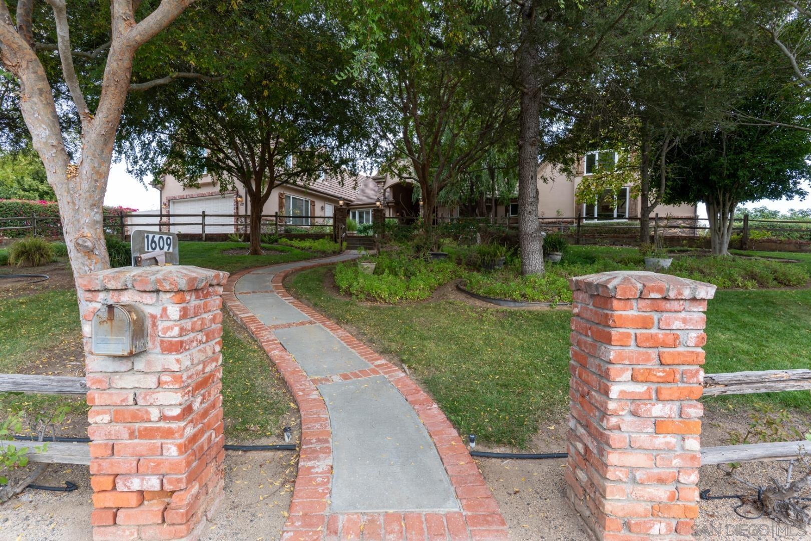 Detail Gallery Image 35 of 60 For 1609  Santa Margarita Drive, Fallbrook,  CA 92028 - 4 Beds | 4/1 Baths