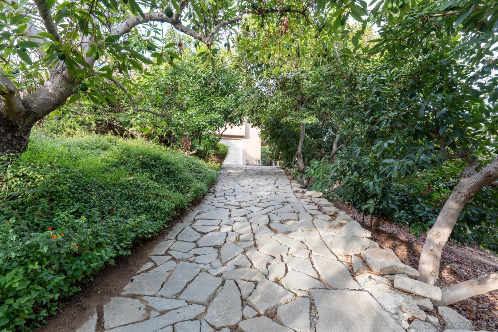 Detail Gallery Image 46 of 60 For 1609  Santa Margarita Drive, Fallbrook,  CA 92028 - 4 Beds | 4/1 Baths