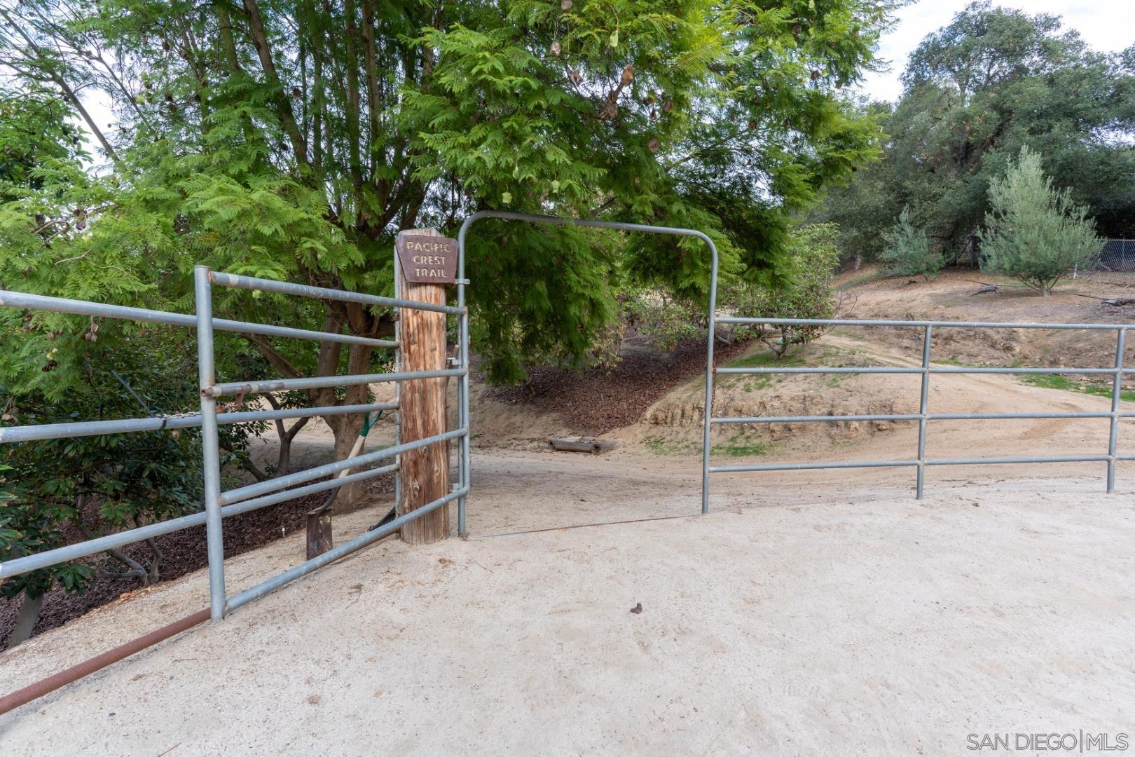 Detail Gallery Image 51 of 60 For 1609  Santa Margarita Drive, Fallbrook,  CA 92028 - 4 Beds | 4/1 Baths