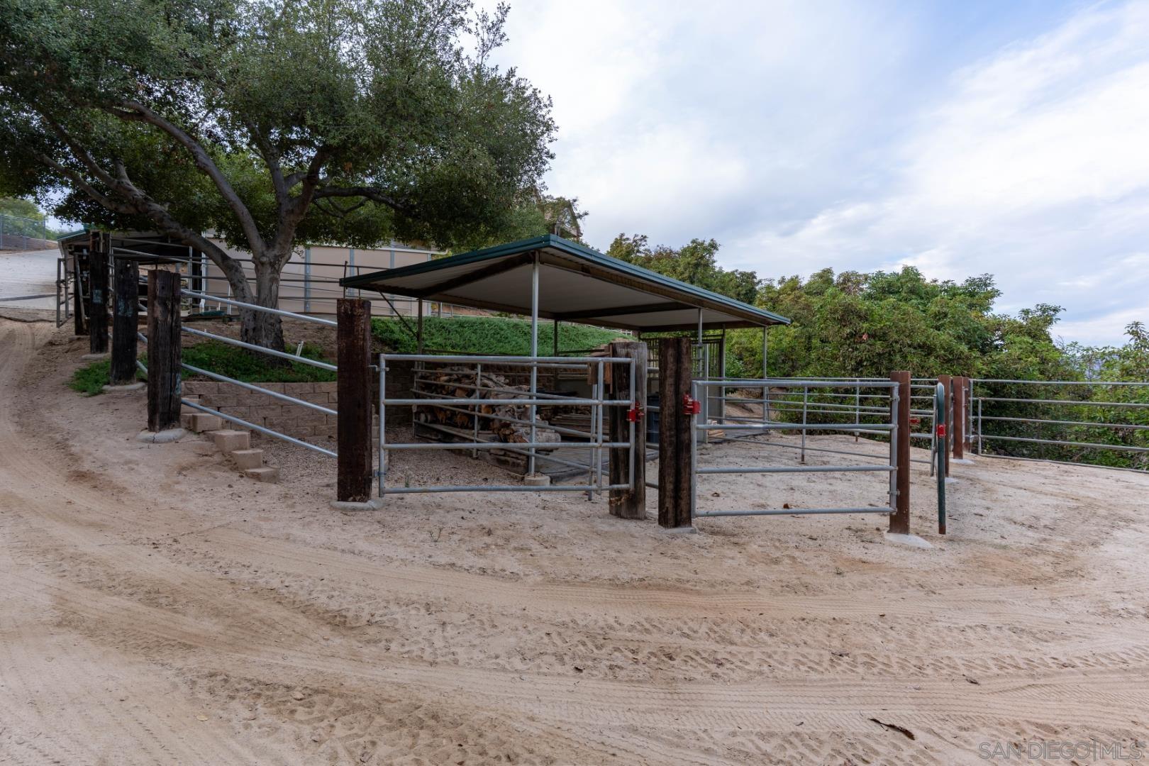 Detail Gallery Image 54 of 60 For 1609  Santa Margarita Drive, Fallbrook,  CA 92028 - 4 Beds | 4/1 Baths