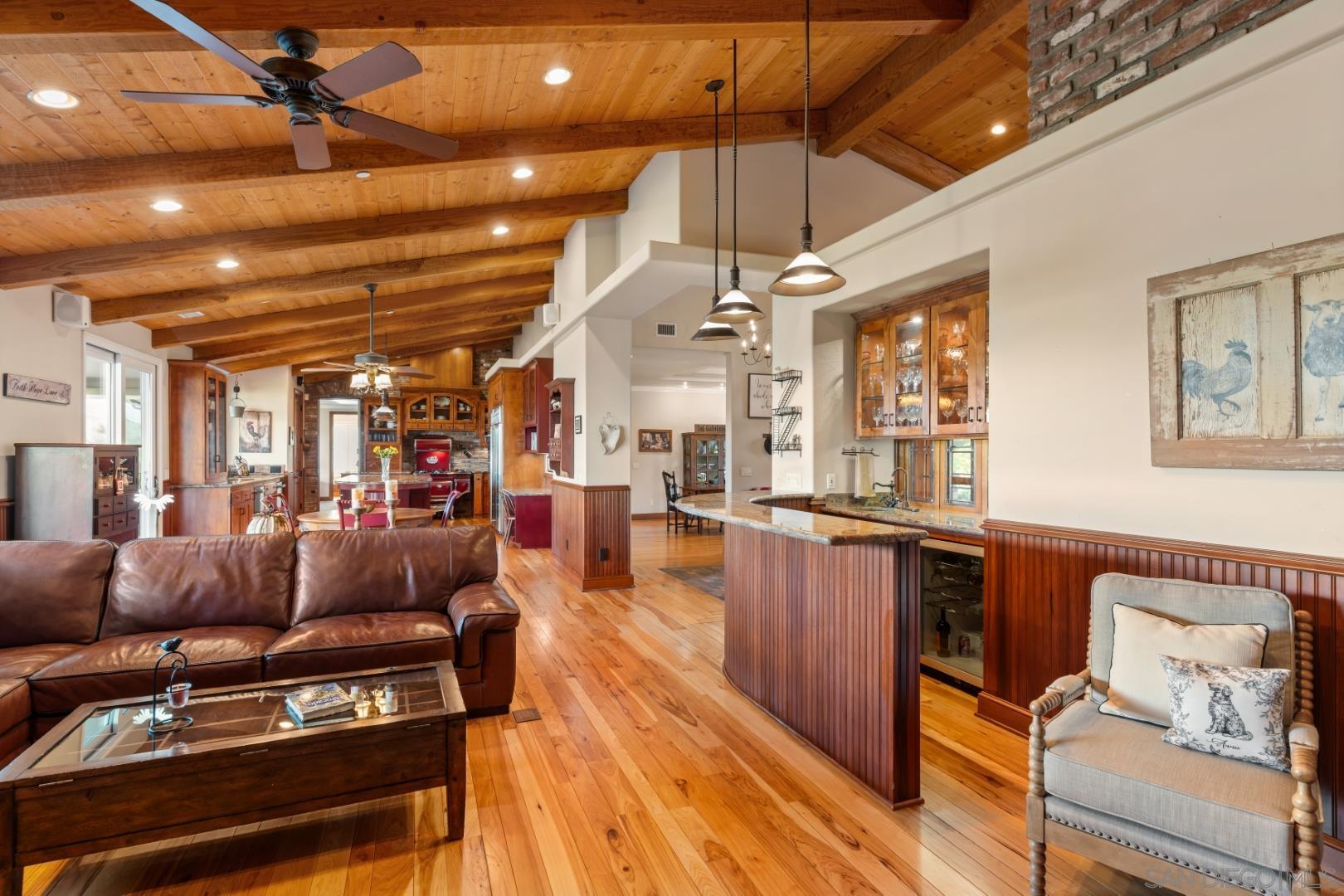 Detail Gallery Image 10 of 60 For 1609  Santa Margarita Drive, Fallbrook,  CA 92028 - 4 Beds | 4/1 Baths