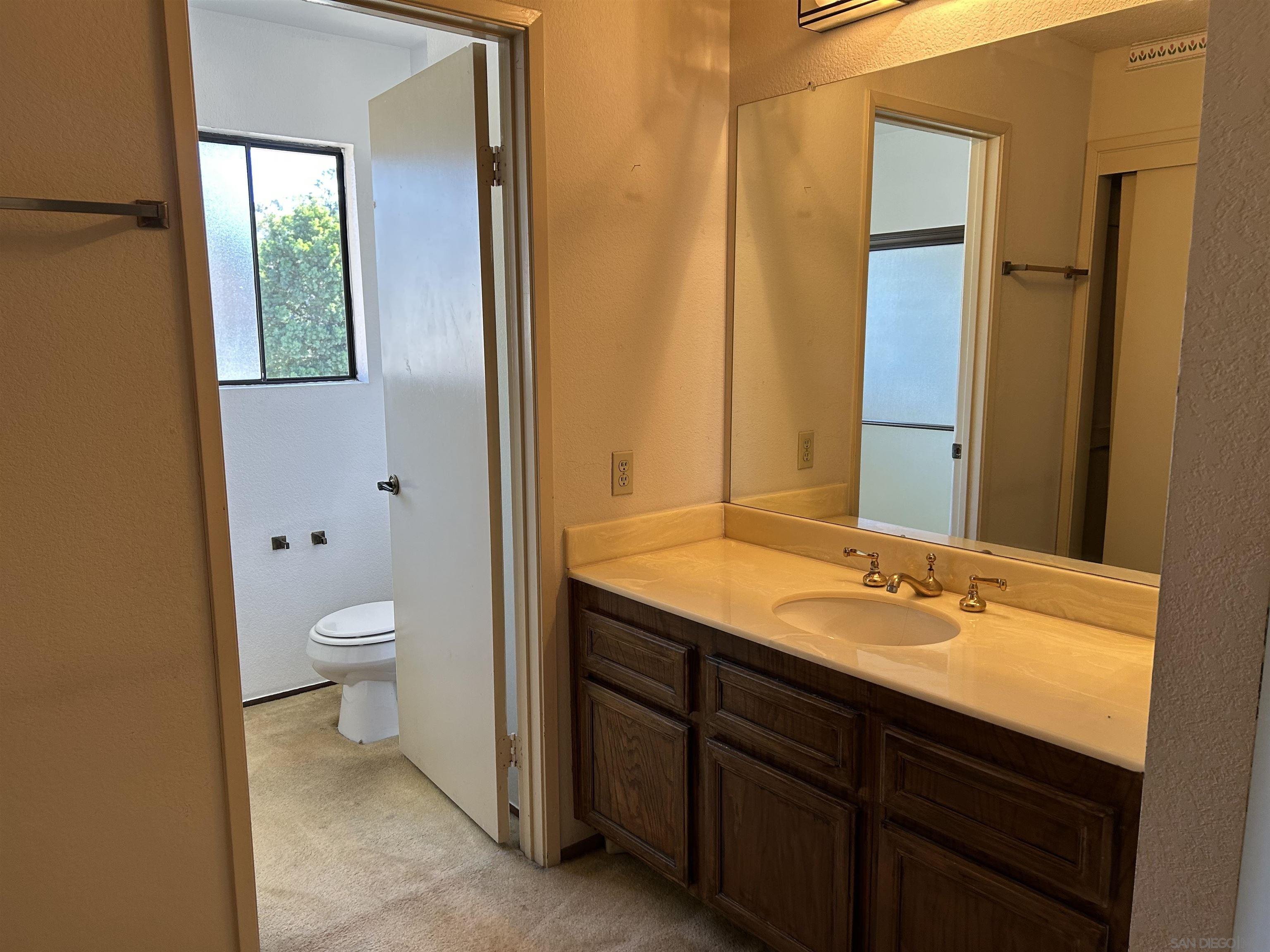 Detail Gallery Image 11 of 18 For 10450  Ridgewater Ln, San Diego,  CA 92131 - 2 Beds | 2/1 Baths