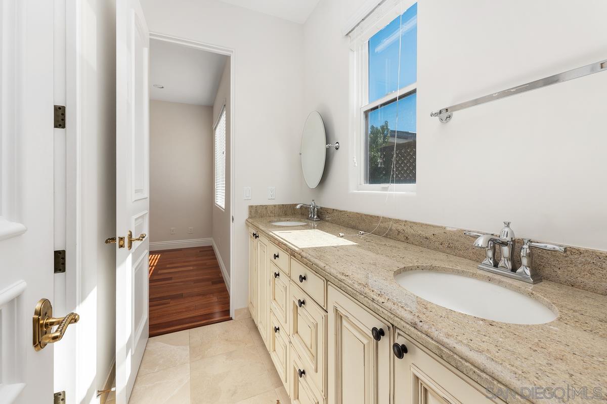 Detail Gallery Image 26 of 29 For 5971  La Jolla Mesa Dr, La Jolla,  CA 92037 - 4 Beds | 3 Baths