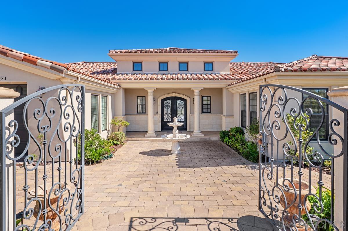 Detail Gallery Image 5 of 29 For 5971  La Jolla Mesa Dr, La Jolla,  CA 92037 - 4 Beds | 3 Baths