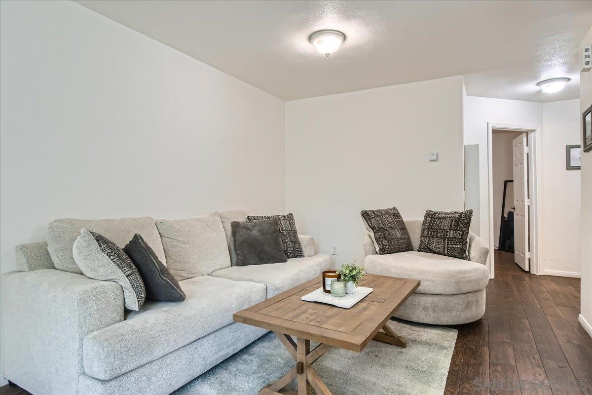 Detail Gallery Image 3 of 25 For 3770  National Ave  #2,  San Diego,  CA 92113 - 2 Beds | 1 Baths