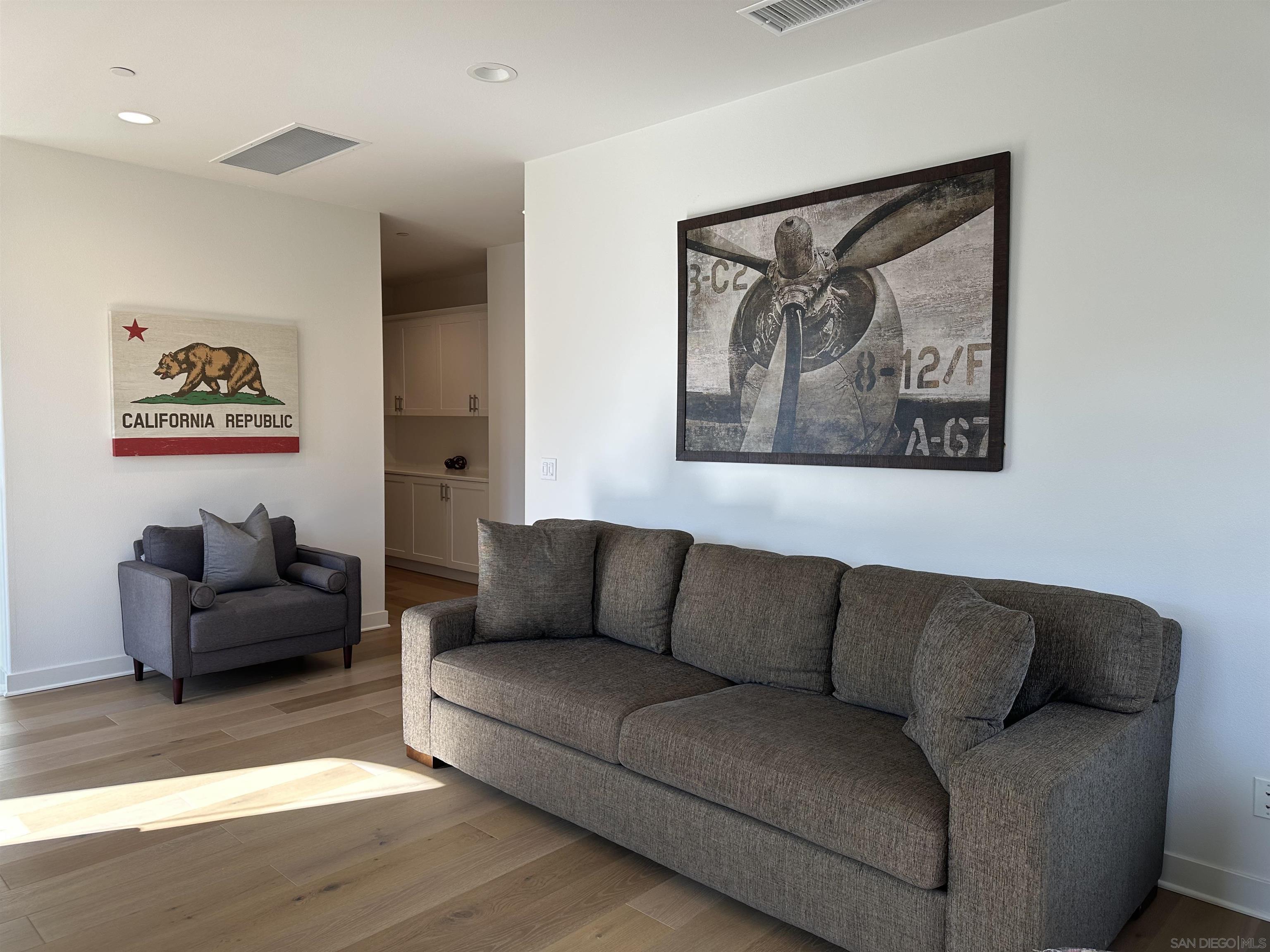 Detail Gallery Image 5 of 67 For 8005  Chalet Ln, Garden Grove,  CA 92841 - 4 Beds | 3/1 Baths