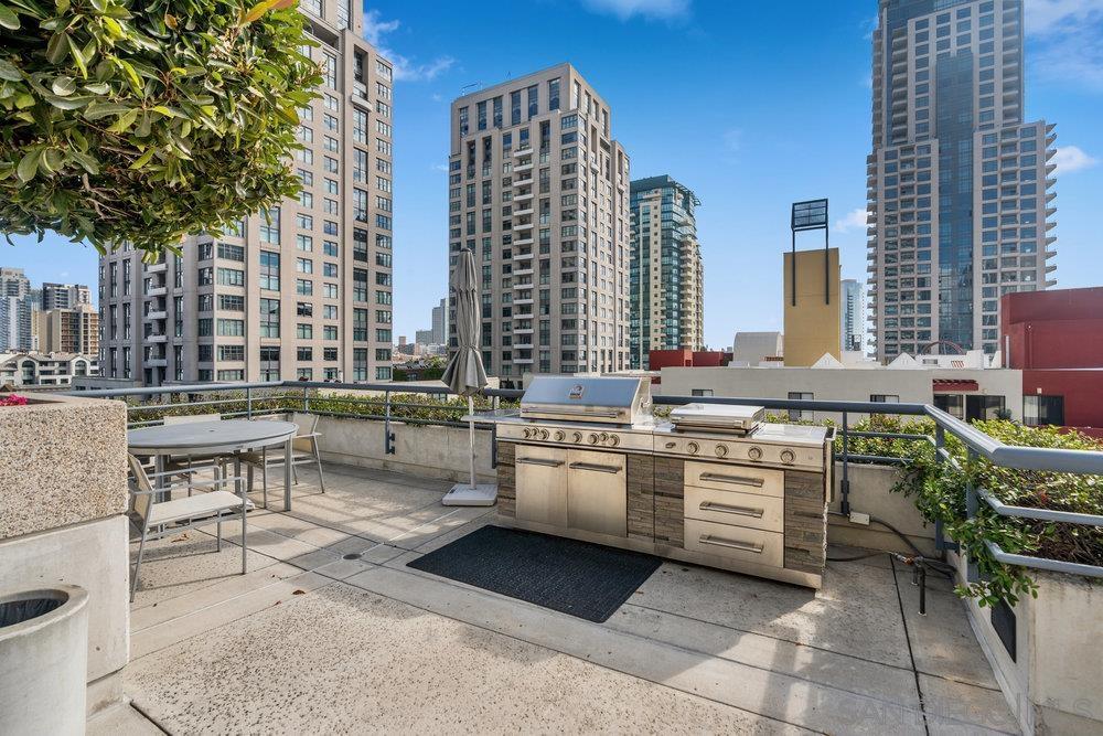 Detail Gallery Image 21 of 28 For 700  Front St  #2105,  San Diego,  CA 92101 - 1 Beds | 1/1 Baths
