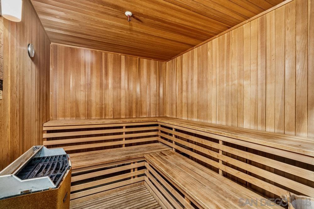 Detail Gallery Image 24 of 28 For 700  Front St  #2105,  San Diego,  CA 92101 - 1 Beds | 1/1 Baths